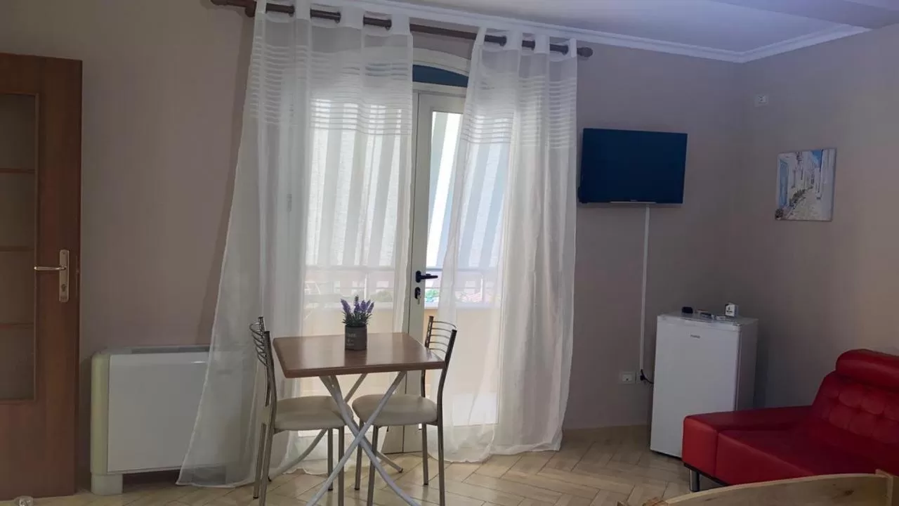 TV/Entertainment Center in Hotel Durres Vila 53