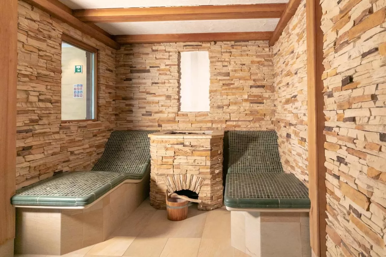 Swimming pool in Smy Koflerhof Wellness & Spa Dolomiti