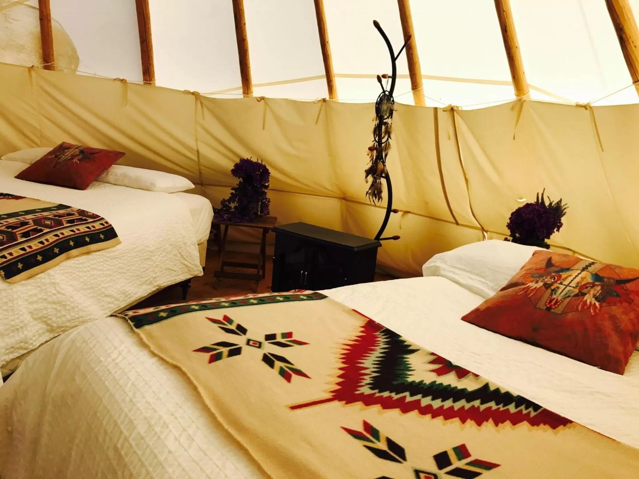 Bed in Olancha RV Park and Motel