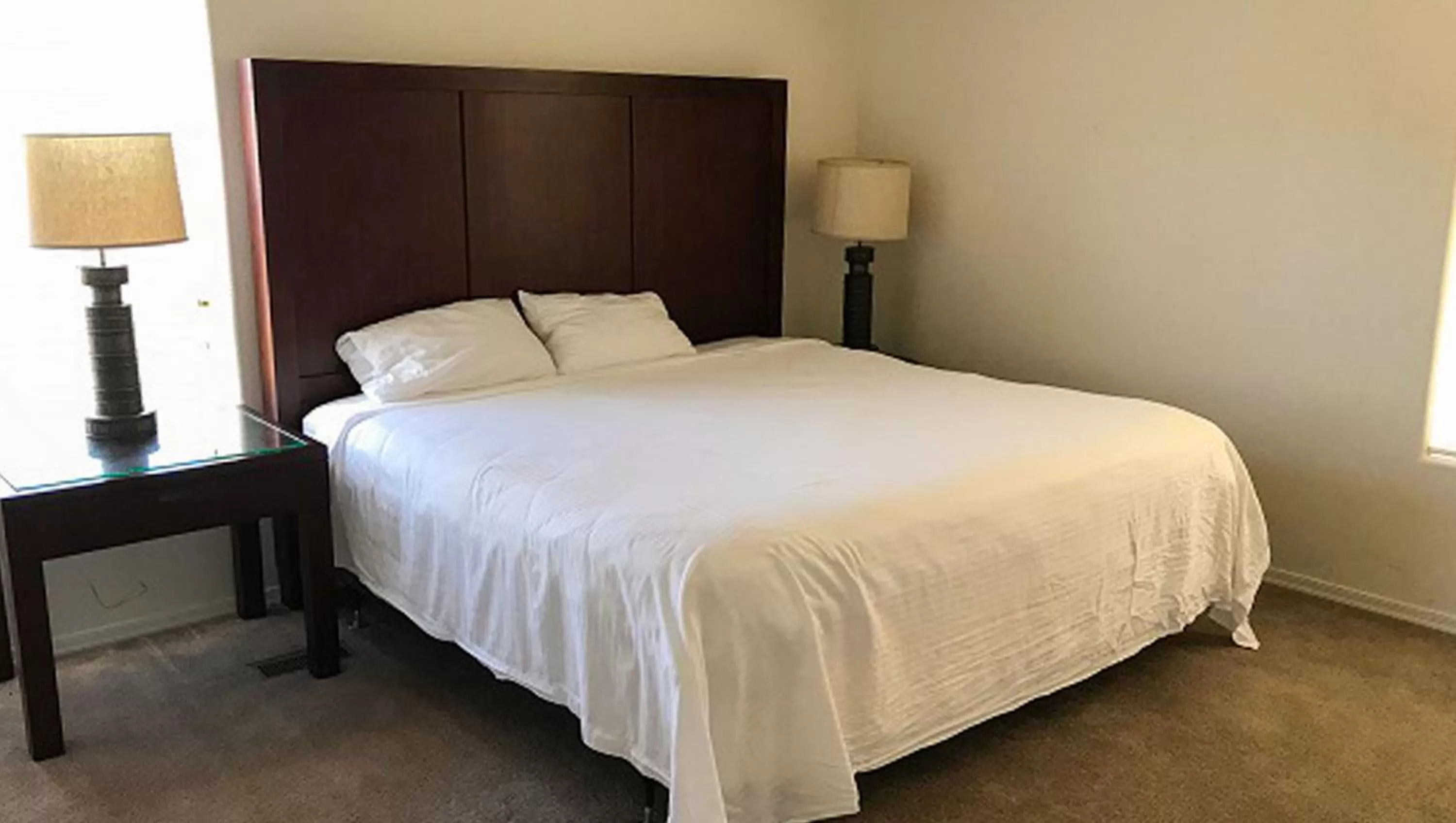 Photo of the whole room, Bed in Ticaboo Lodge