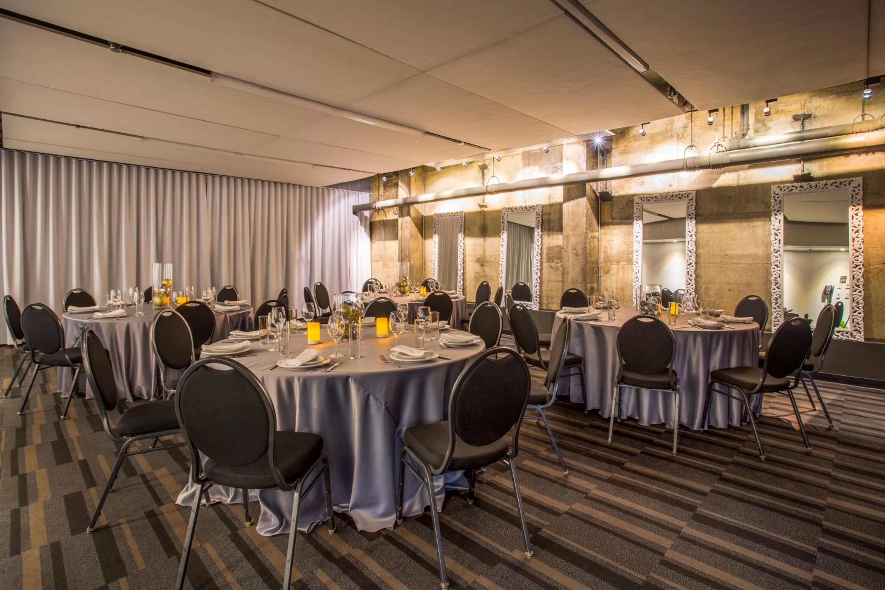 Banquet/Function facilities in Hotel Zero 1 Montreal