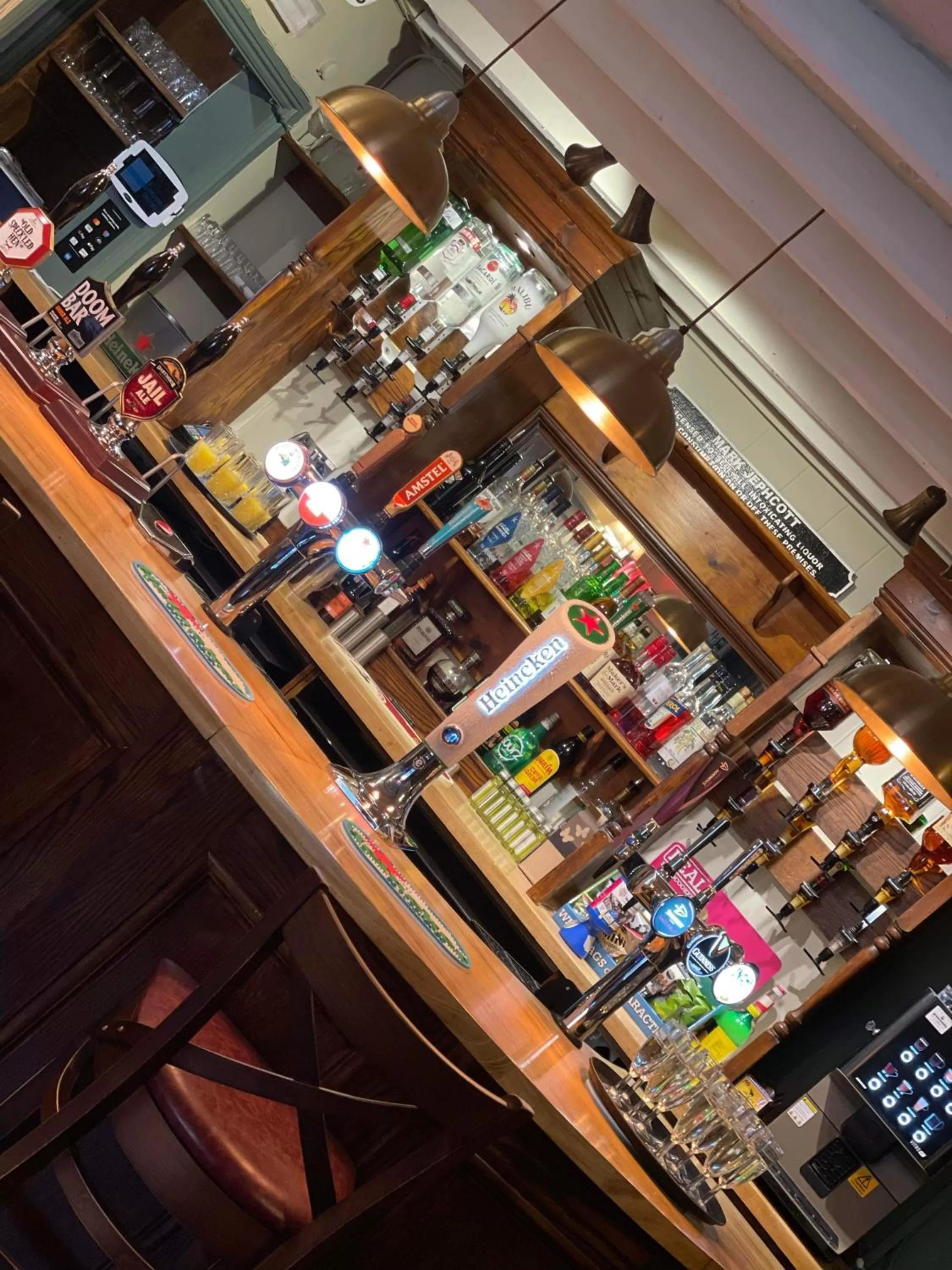 Lounge or bar in The Fountain Inn & Riverside Restaurant