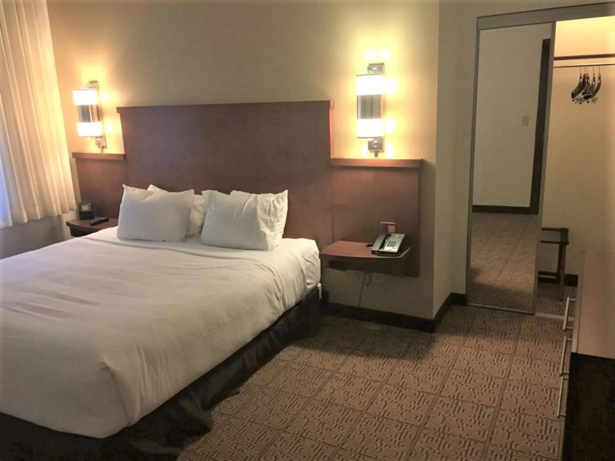 Bedroom, Bed in Hyatt Place Des Moines Downtown