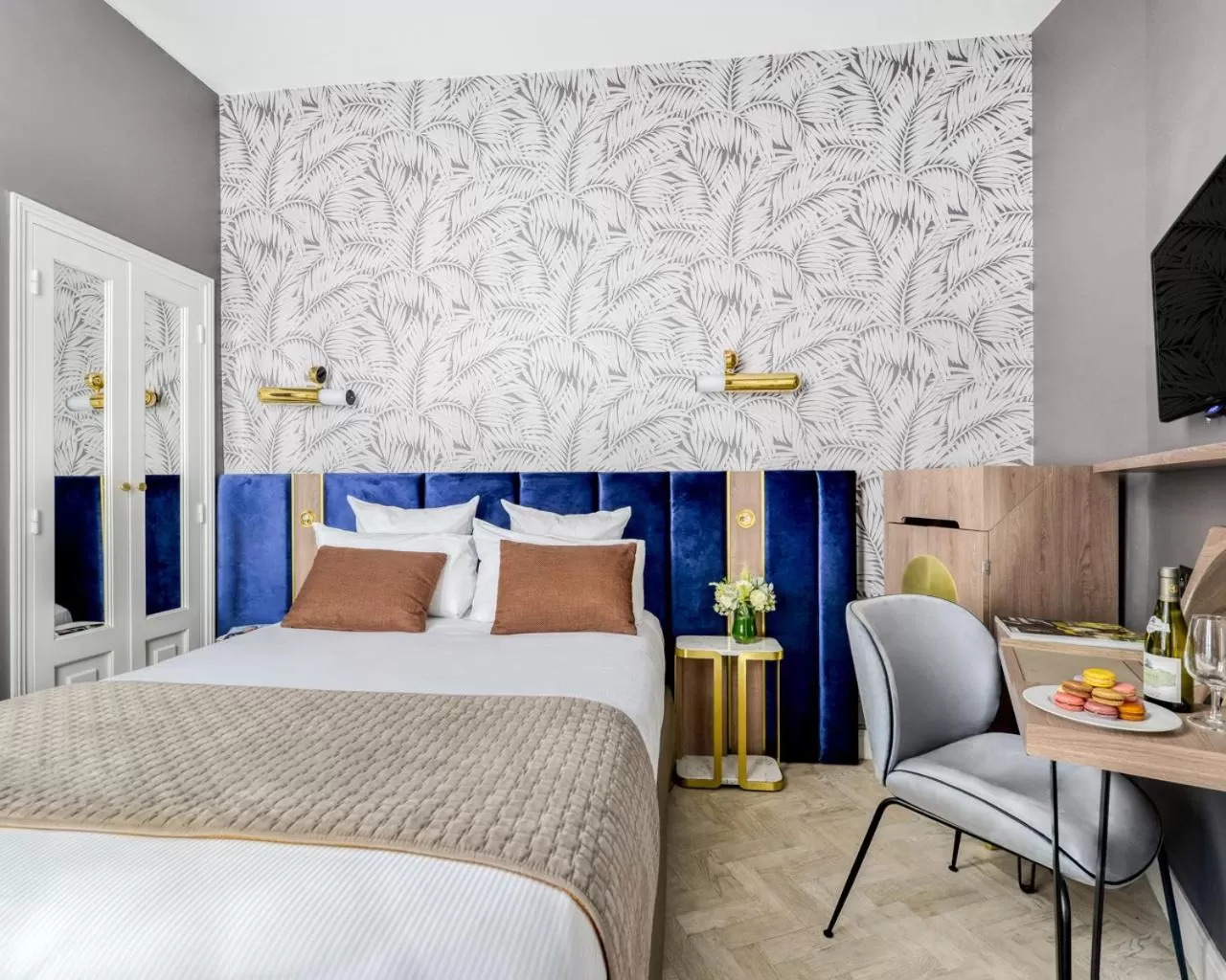 Bed in Hotel Opéra Opal