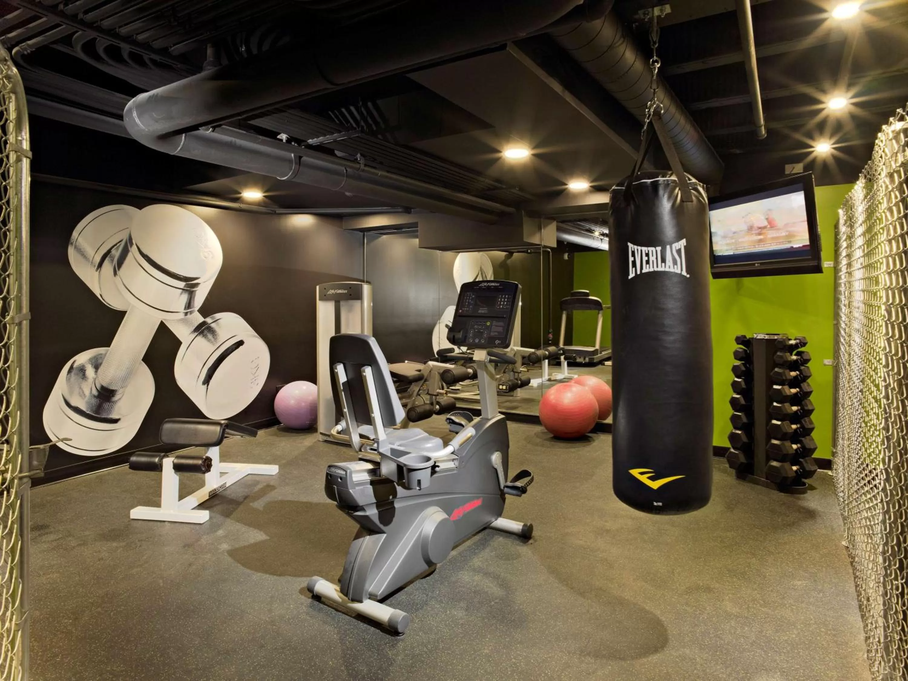 Fitness centre/facilities in Acme Hotel Company Chicago