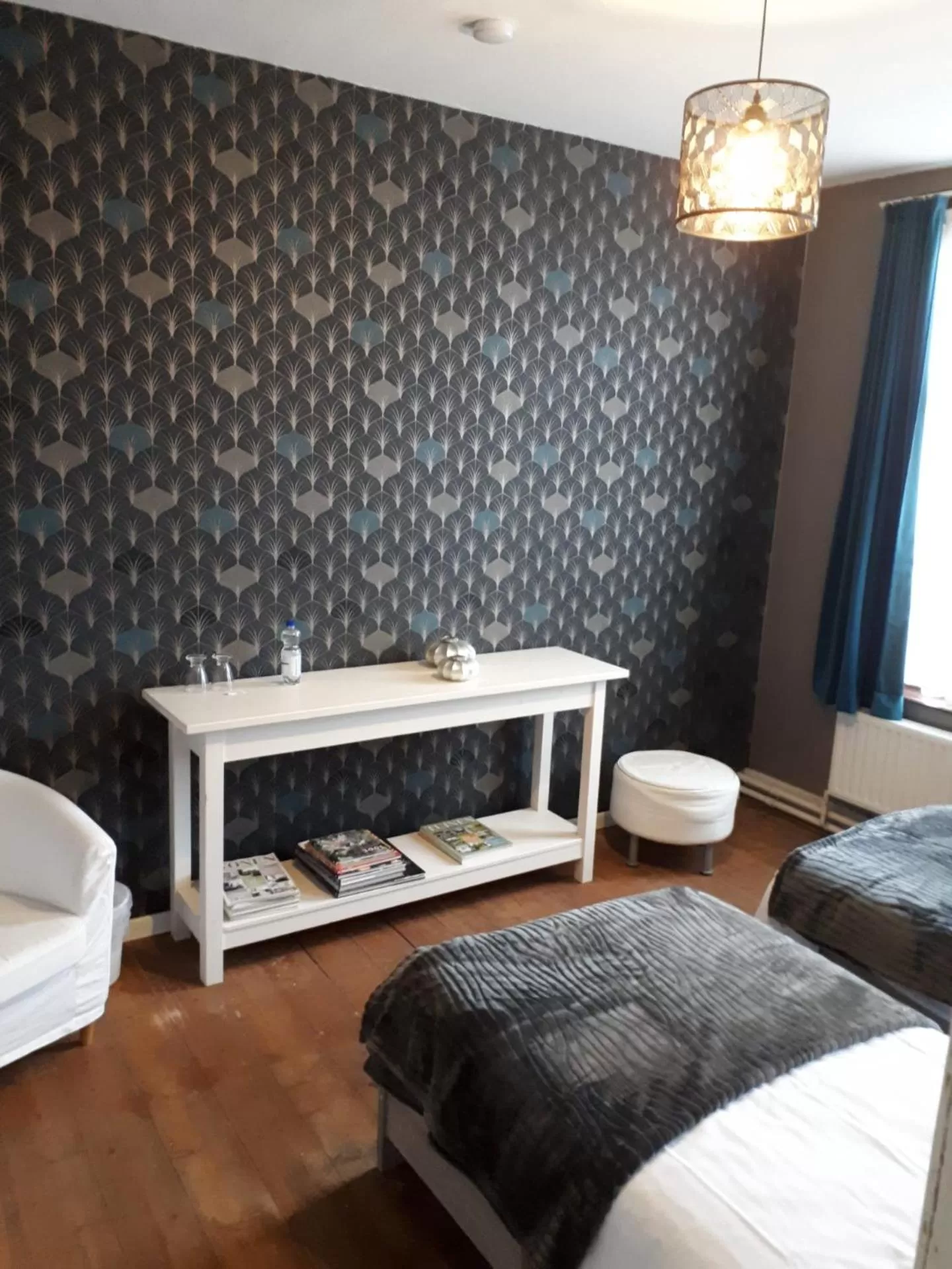 Seating area, Bed in Beaux Temps b&b