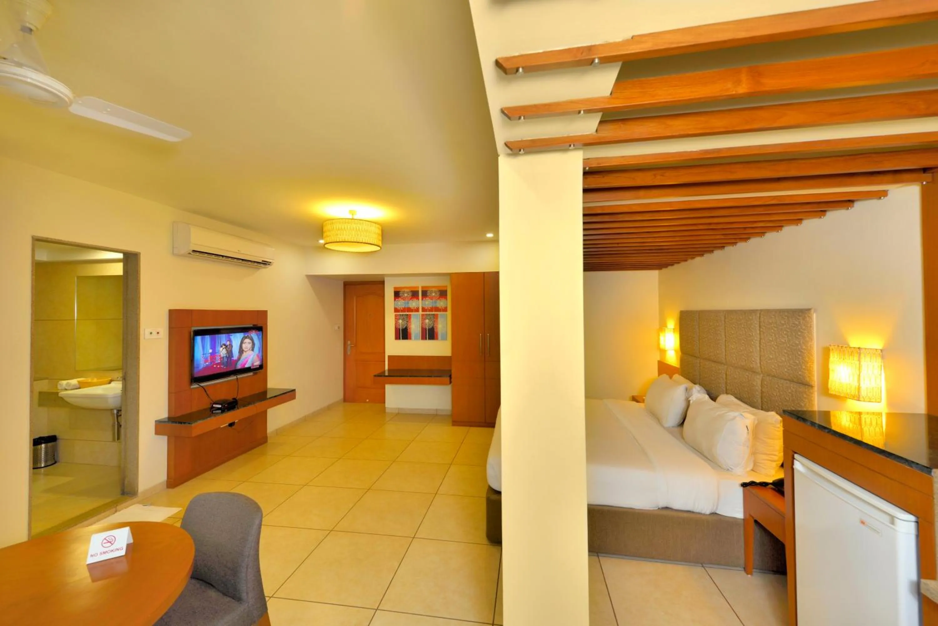 Bed in Budget Inn Bellevue