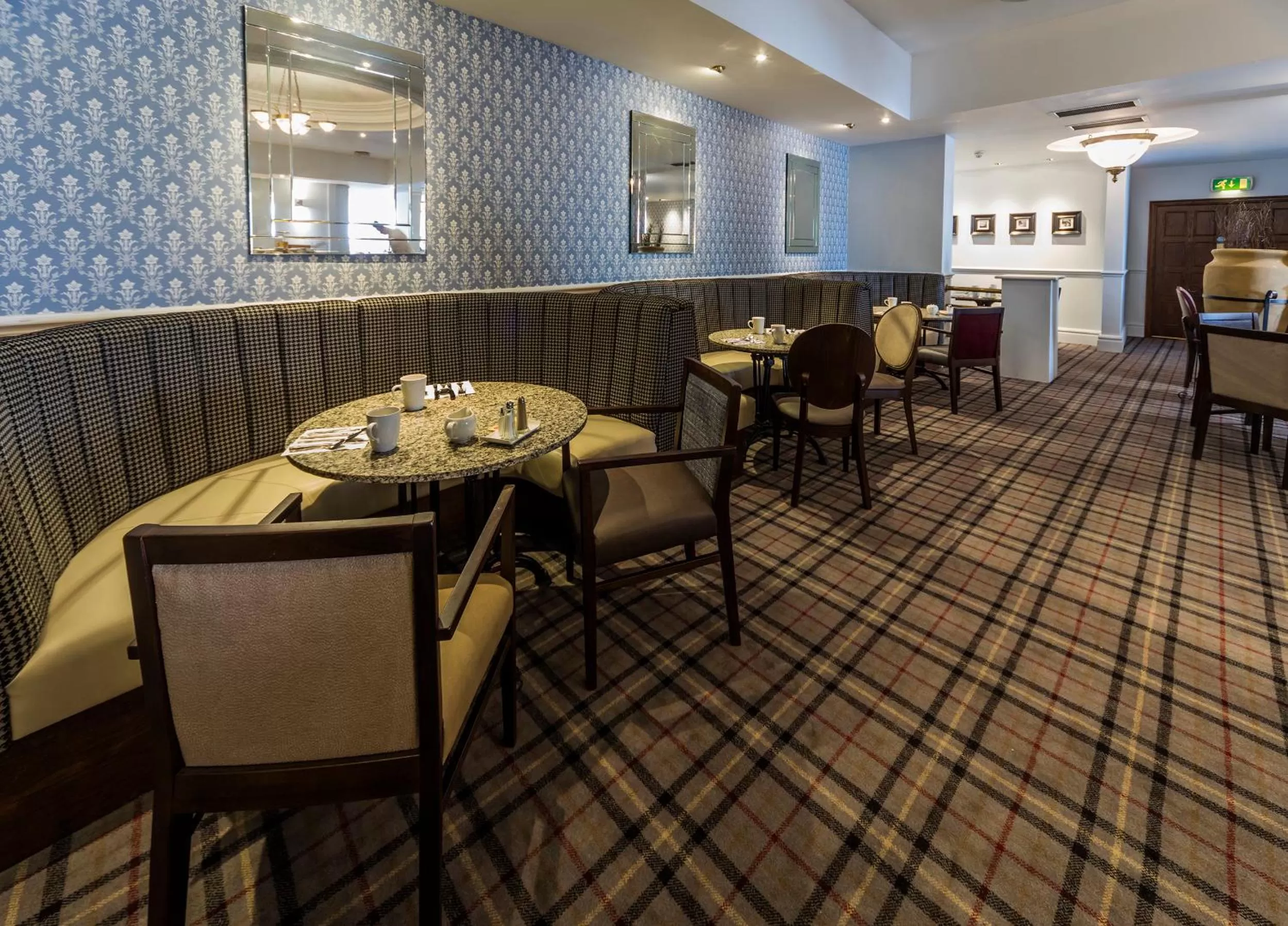 Restaurant/places to eat in The Old Ship Hotel