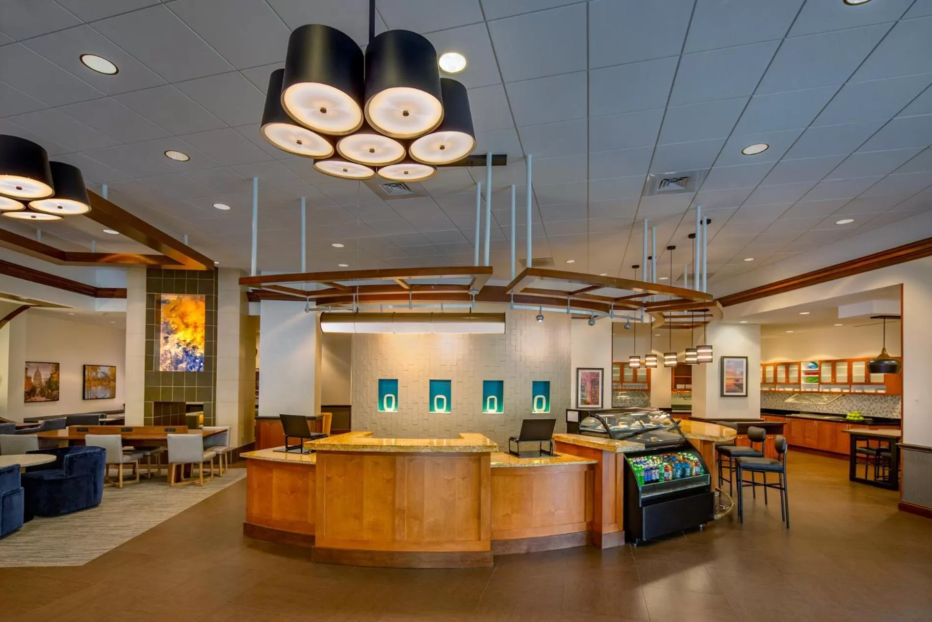 Restaurant/places to eat in Hyatt Place Madison/Downtown