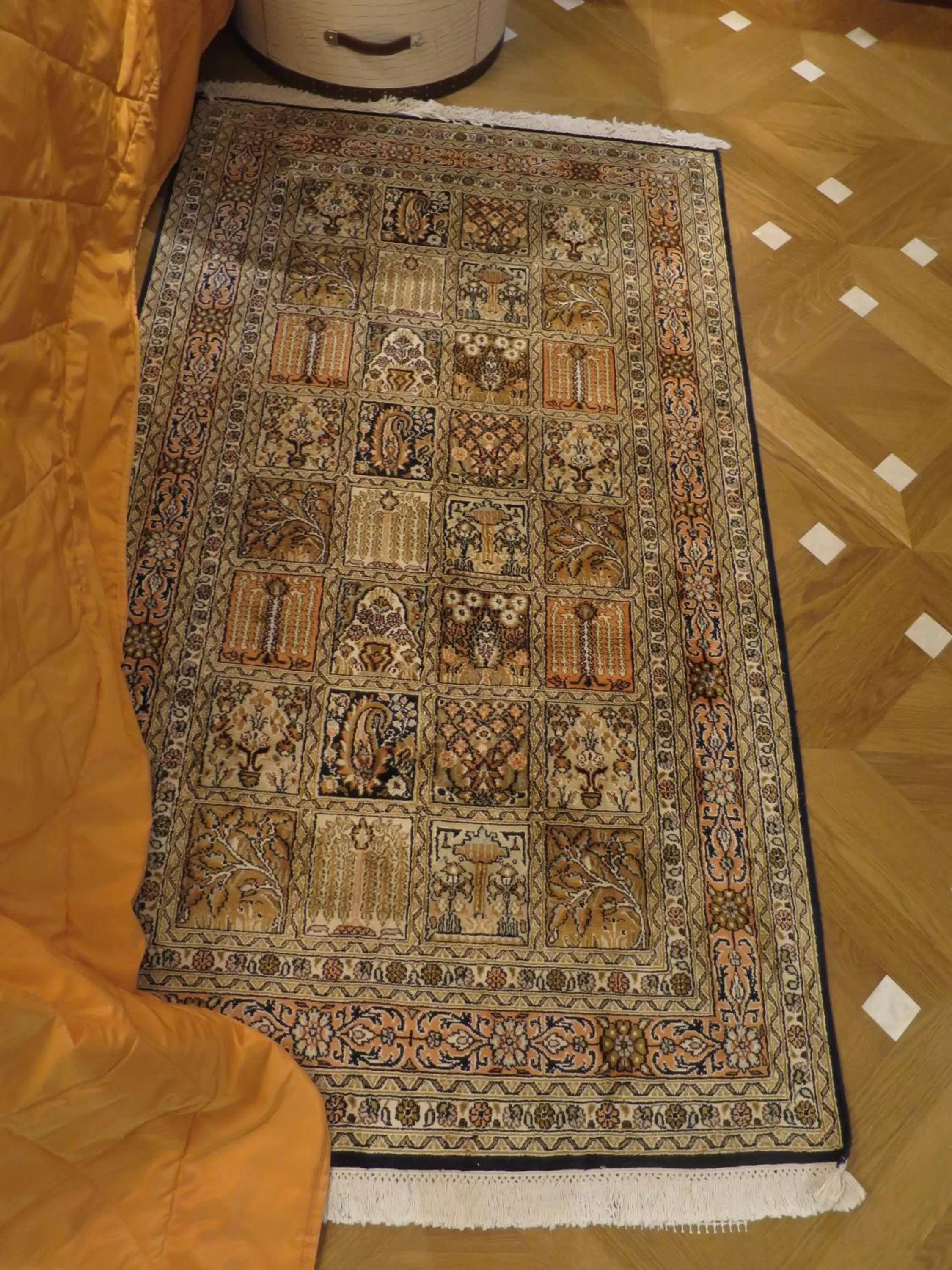 Decorative detail in KerBlondel