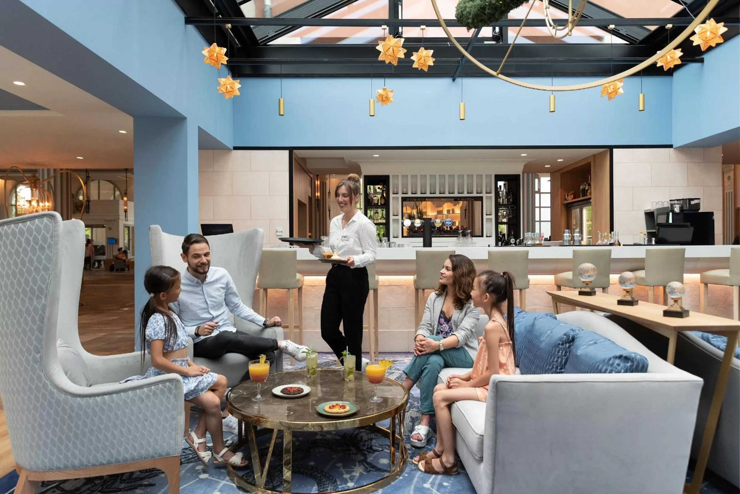 Lounge or bar in Dream Castle Hotel Marne La Vallee