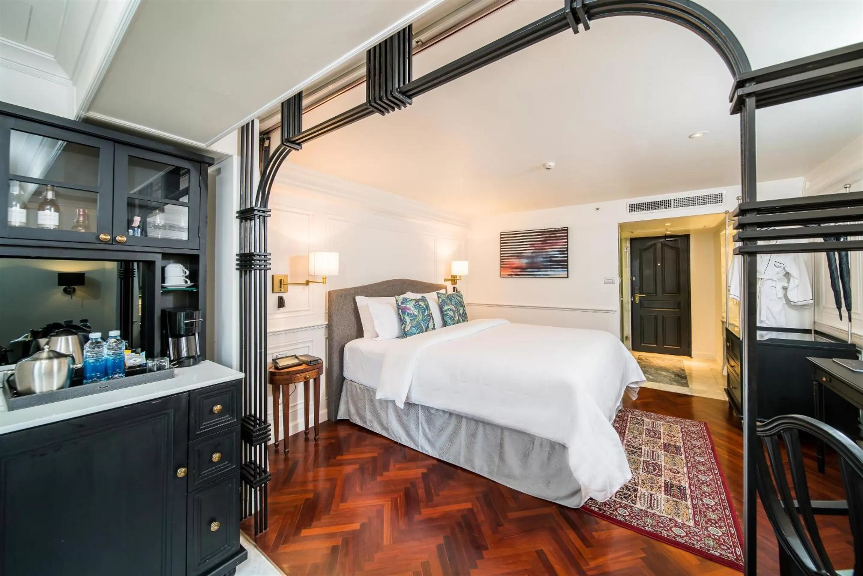 Bedroom, Bed in Akara Hotel