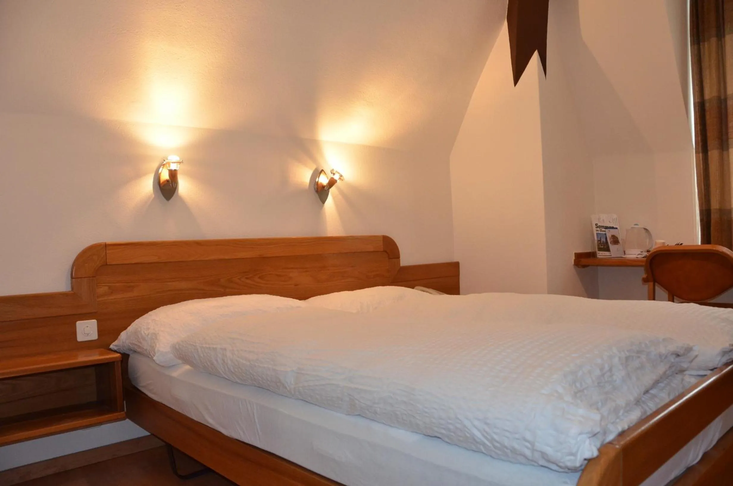 Bed in Hotel Victoria