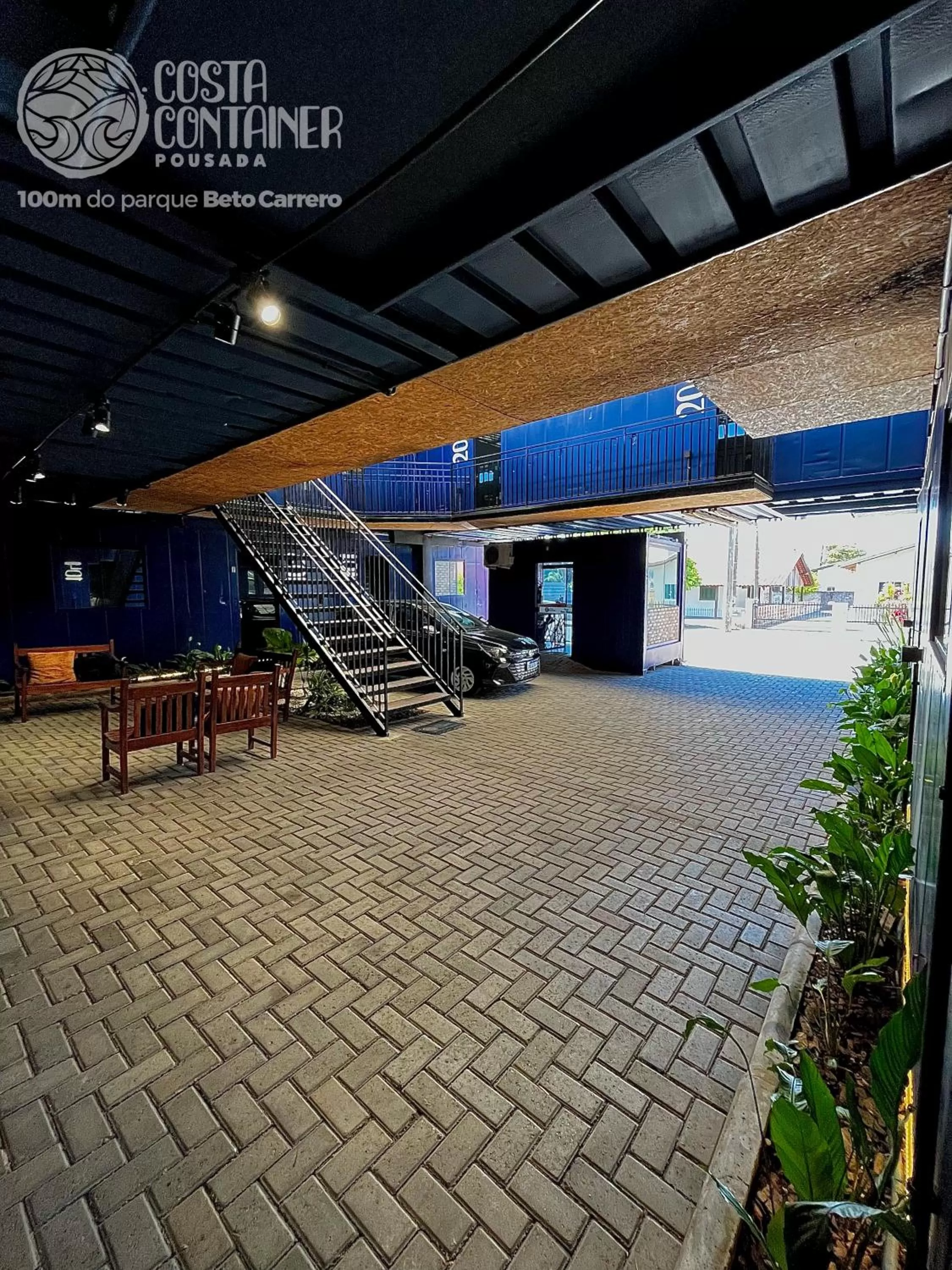 Seating area in Pousada Costa Container