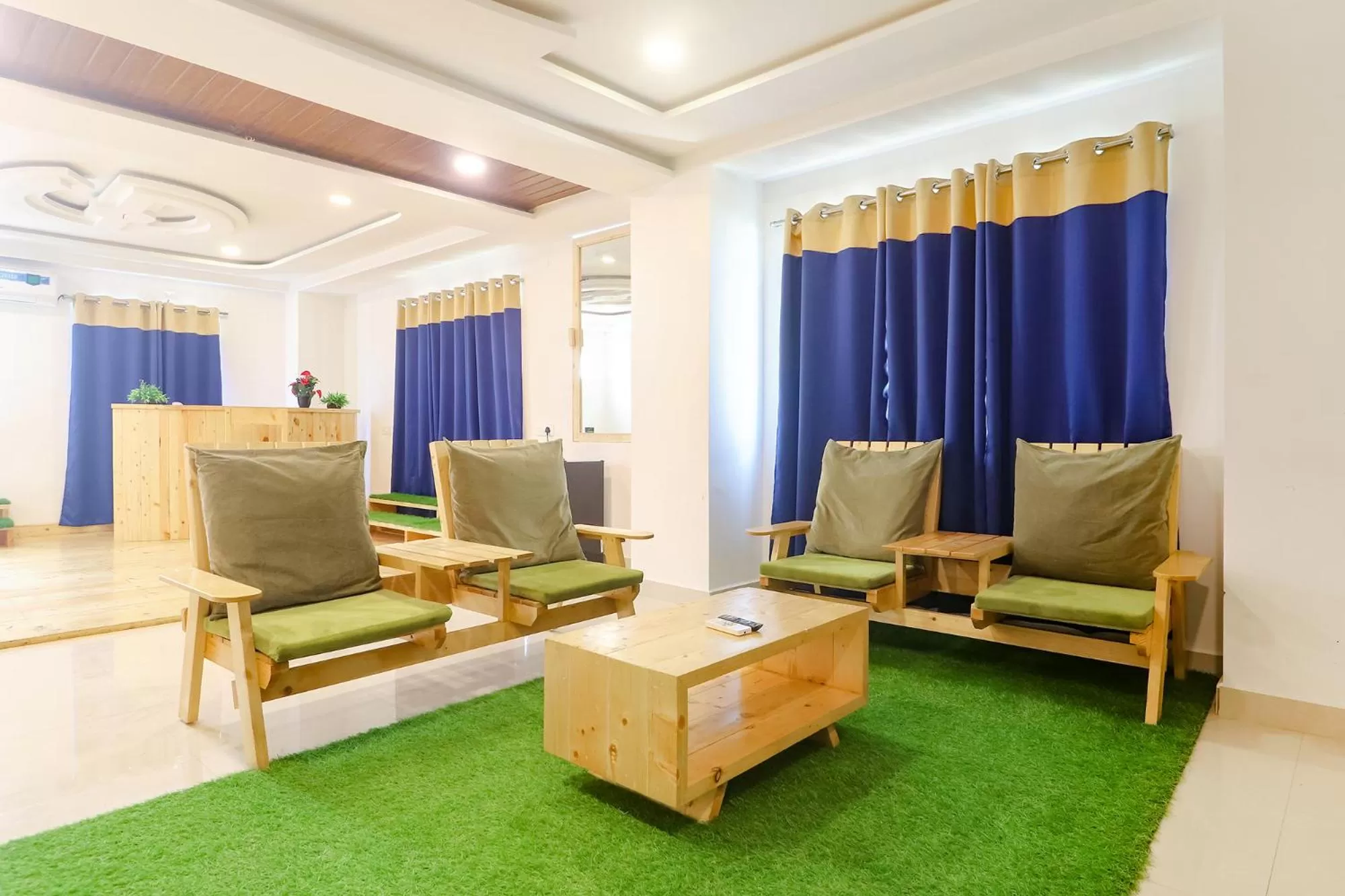 Seating Area in FabHotel Green Leaf