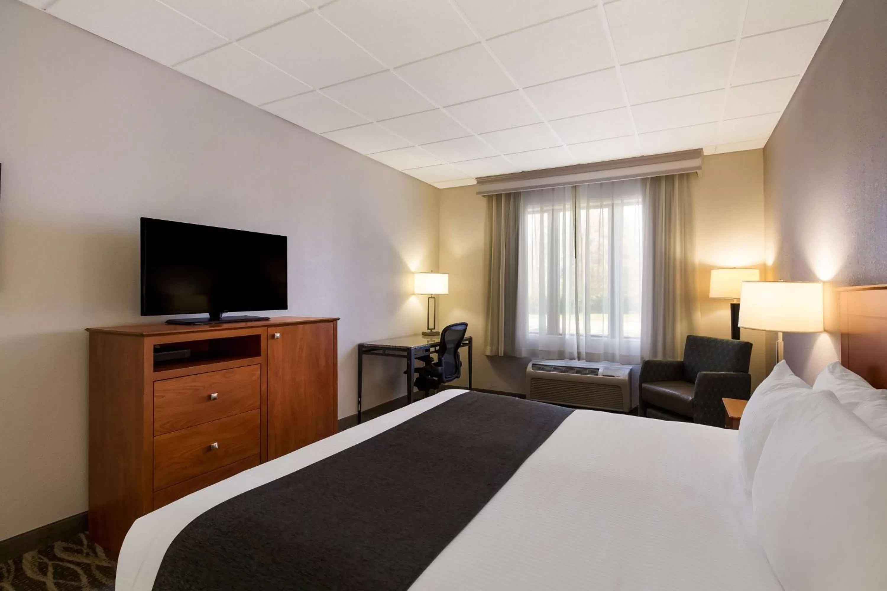 Bedroom, Bed in Best Western Lock Haven