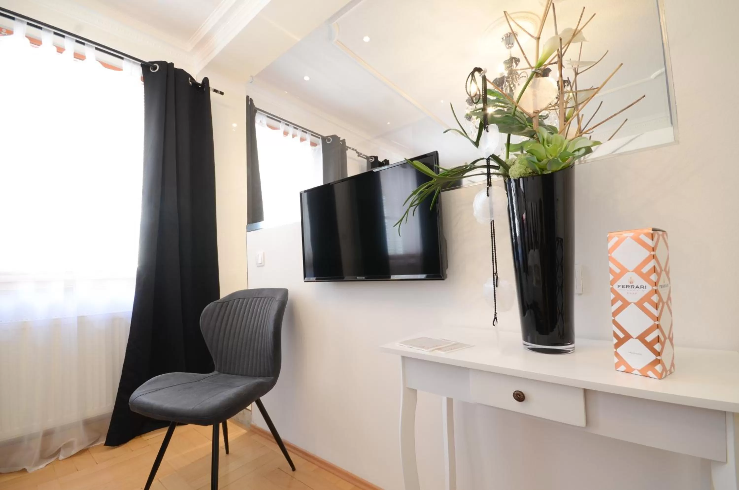 TV and multimedia in Hotel Da Felice