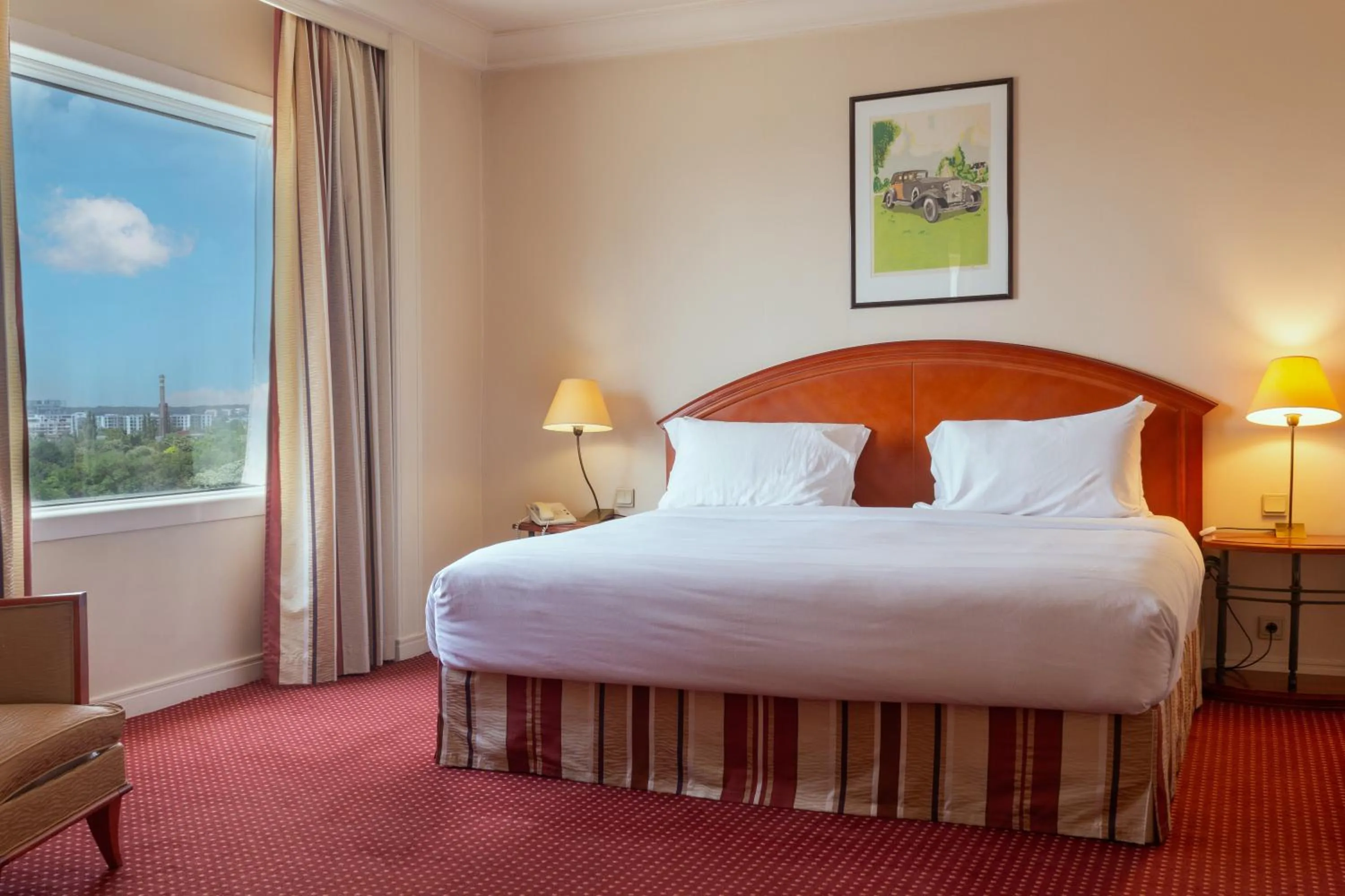 Bed in Pullman Bucharest World Trade Center