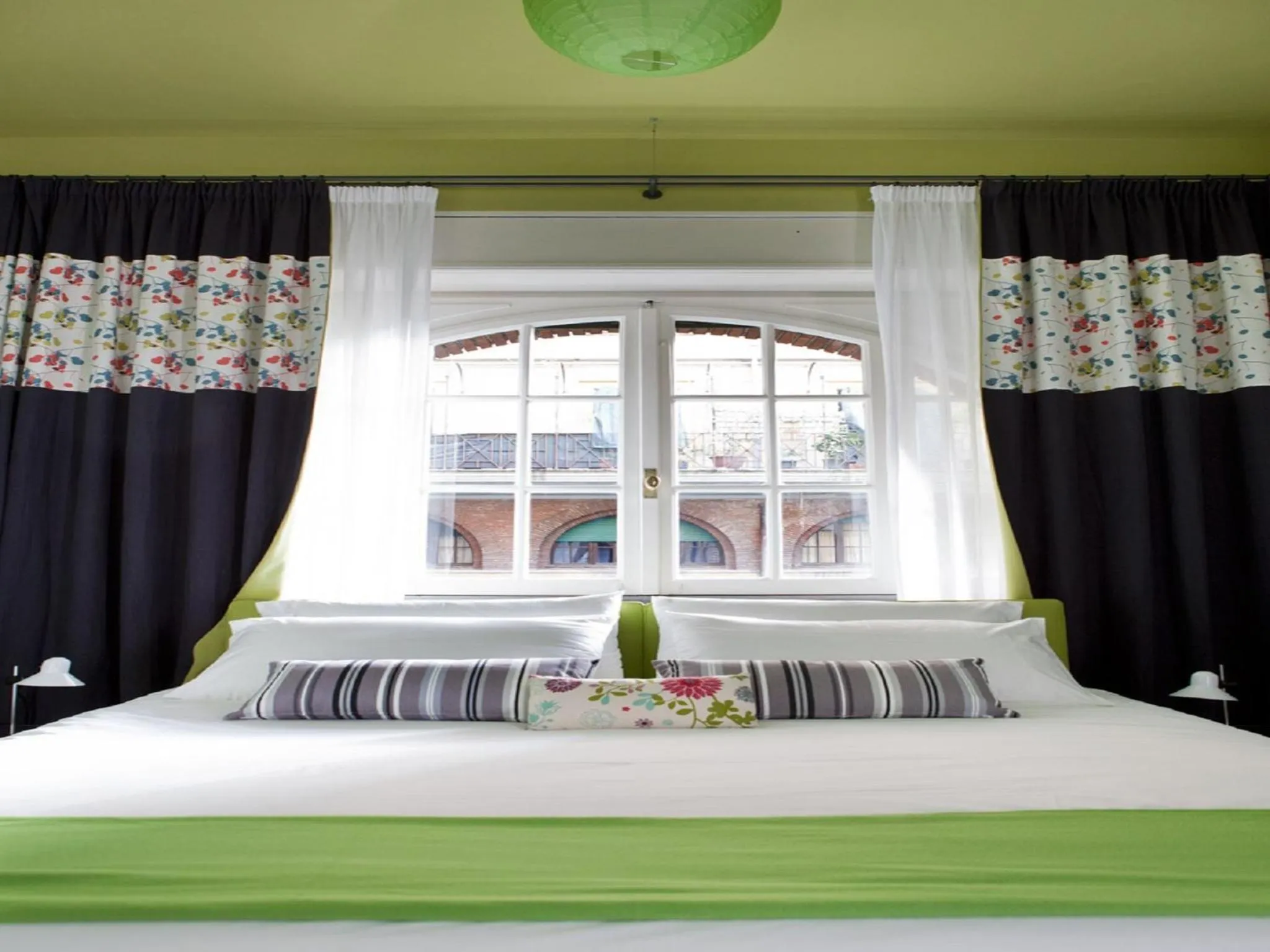 Bed in PratinnVatican