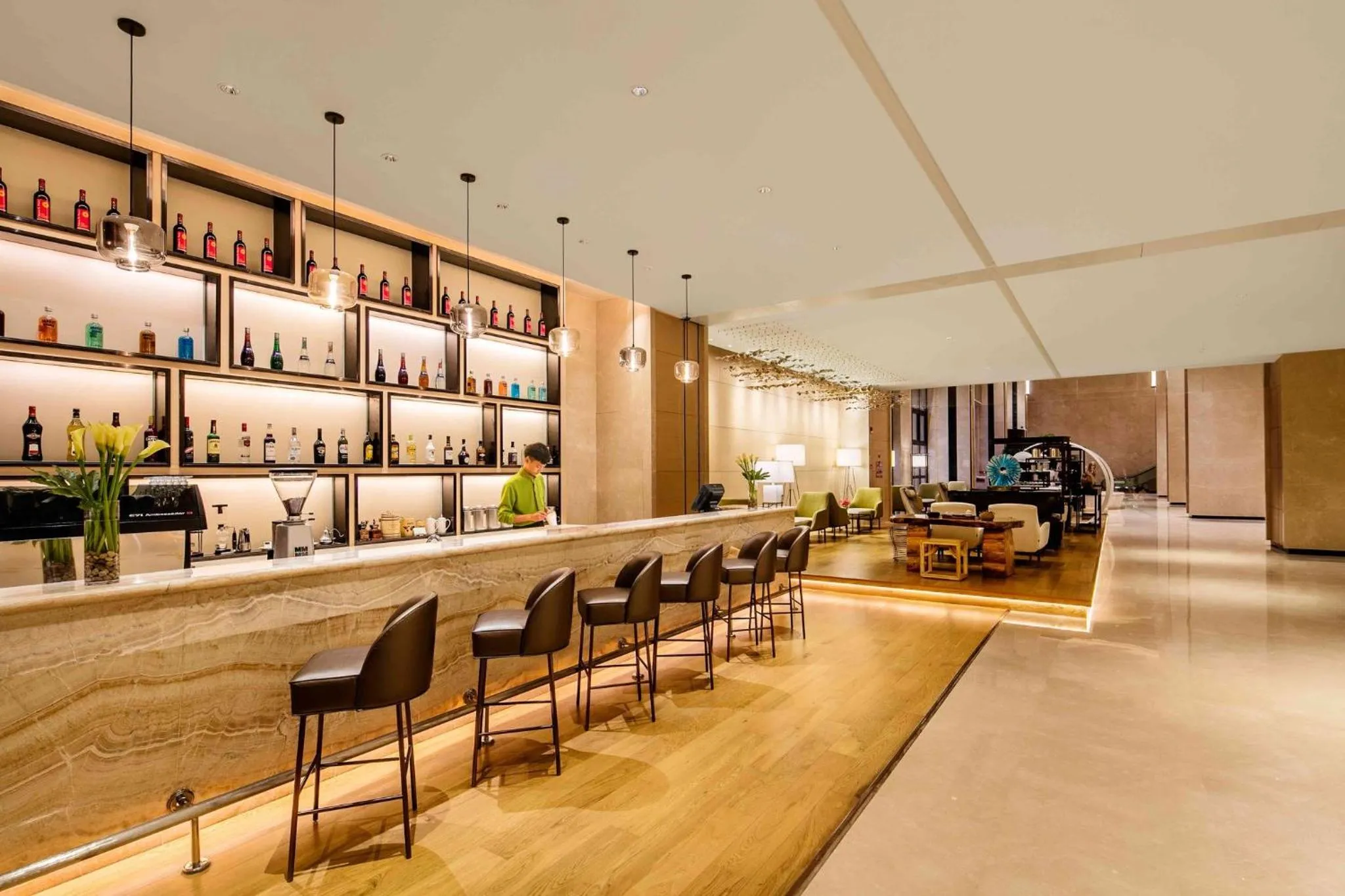 Lounge or bar in Holiday Inn Chongqing University Town by IHG