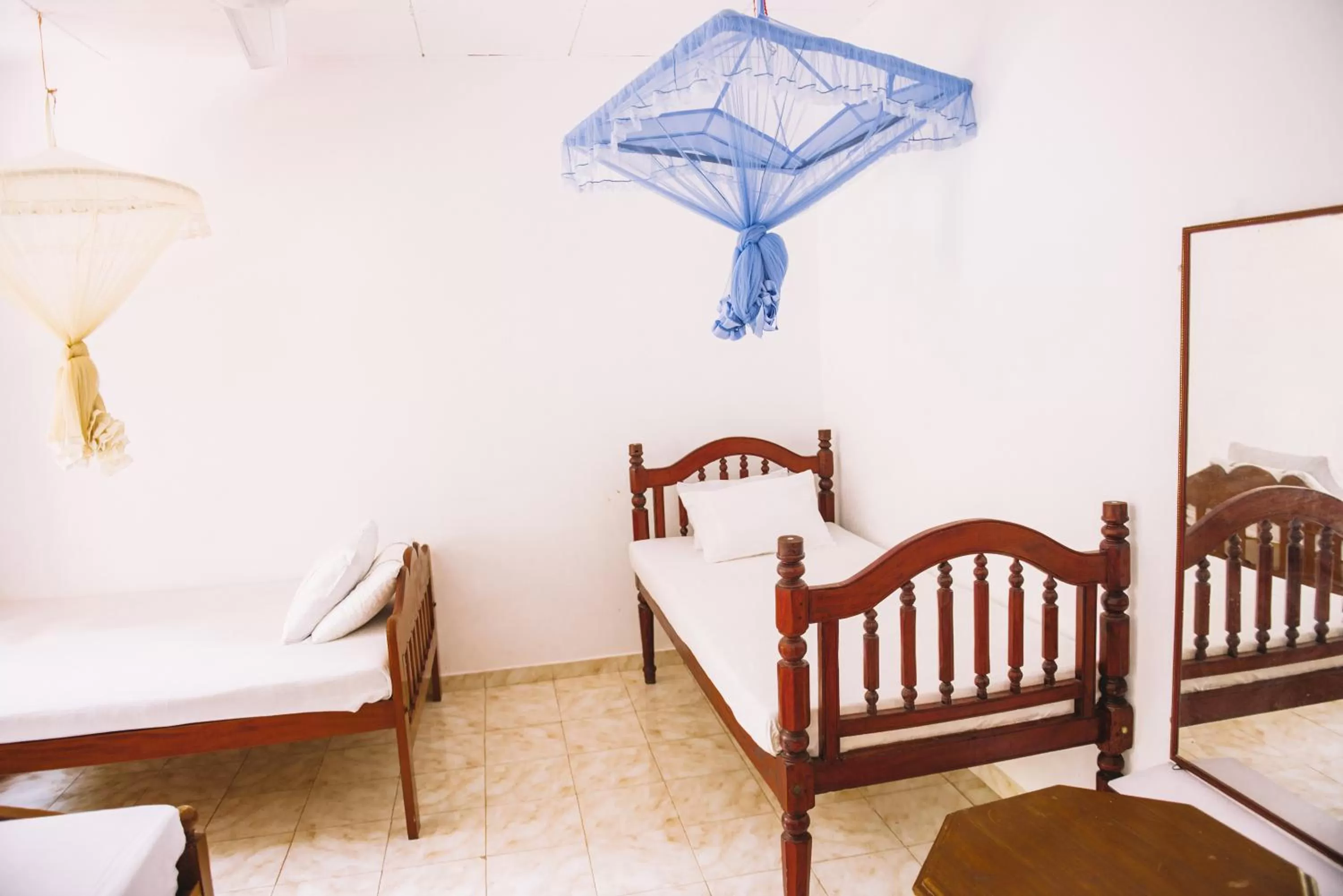 Photo of the whole room, Bed in Kadolana Guest House