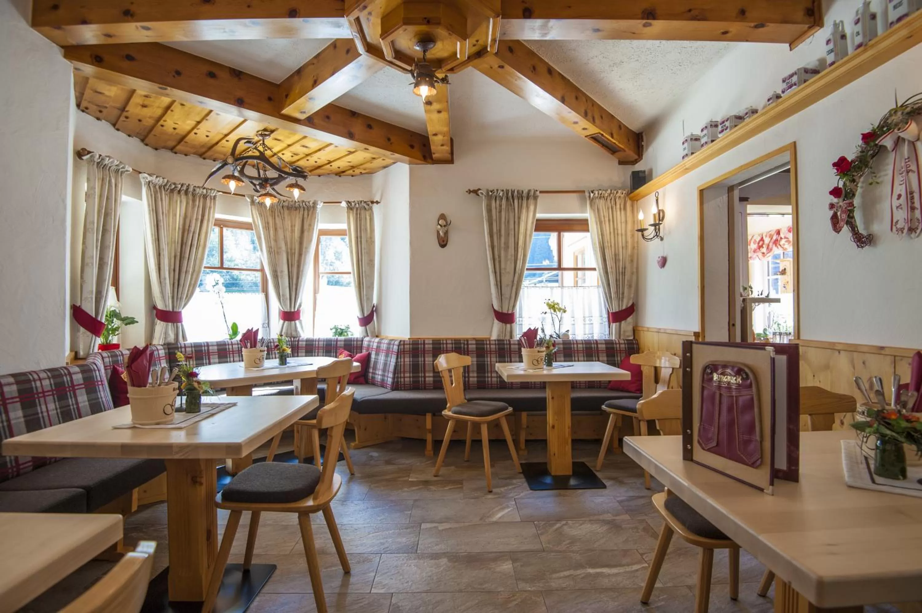 Restaurant/places to eat in Hotel-Restaurant Burgblick