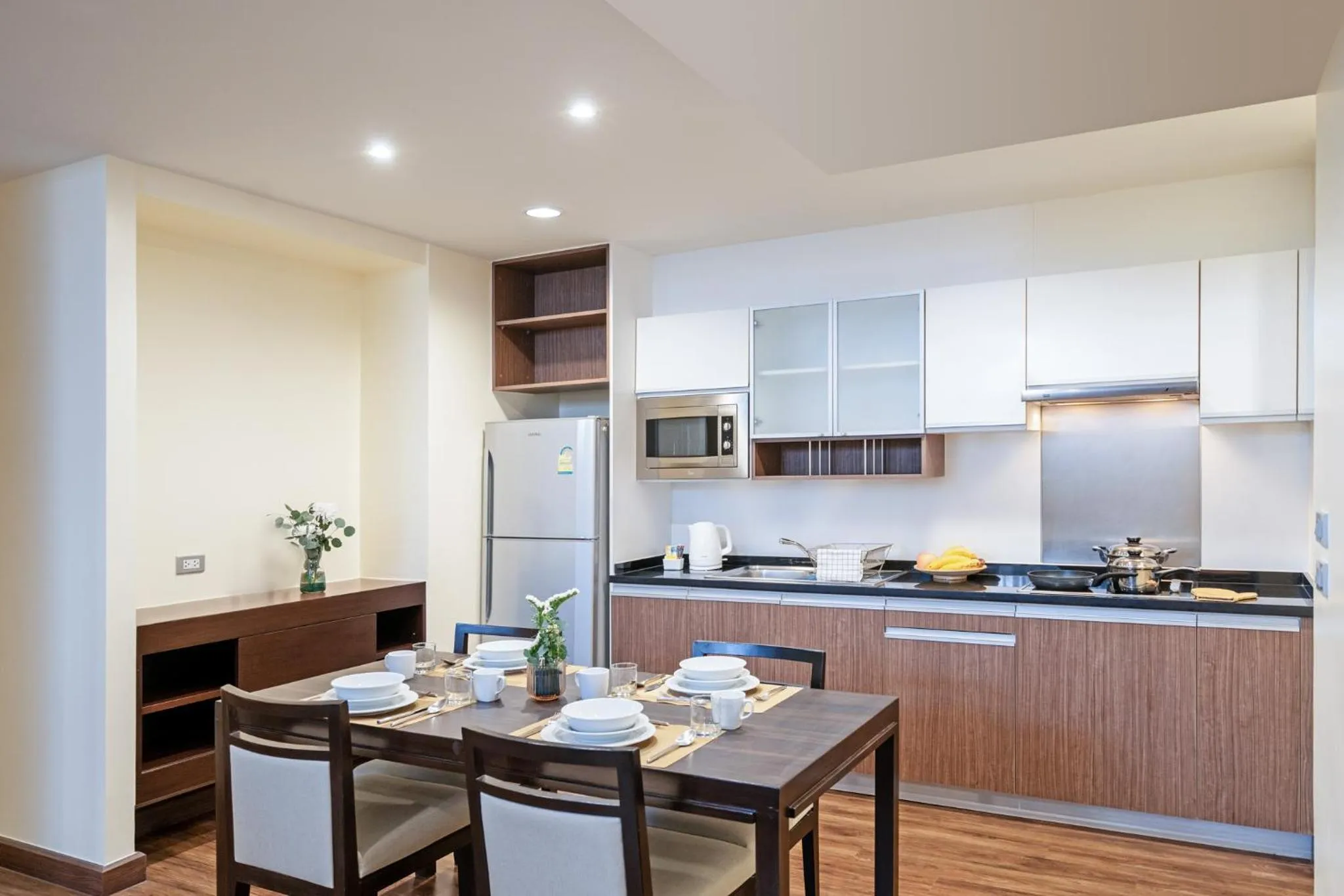 Kitchen or kitchenette in Amanta Hotel & Residence Ratchada