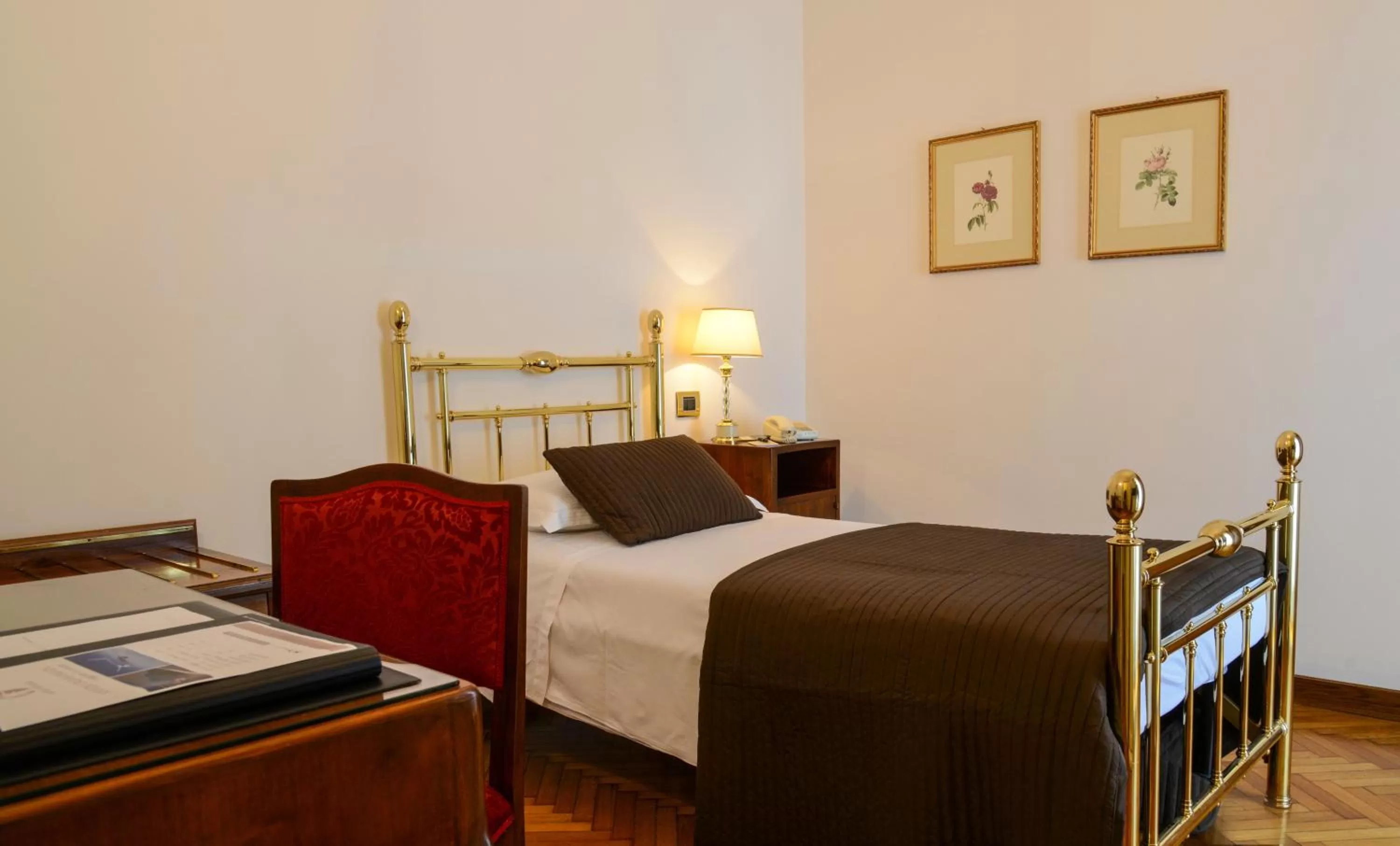 Single Room in Hotel Vittoria