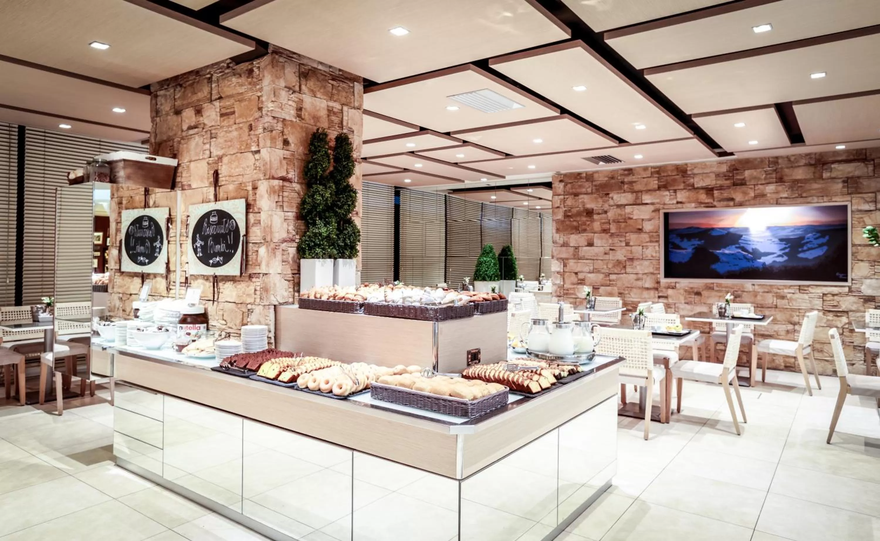 Restaurant/places to eat in Euroterme