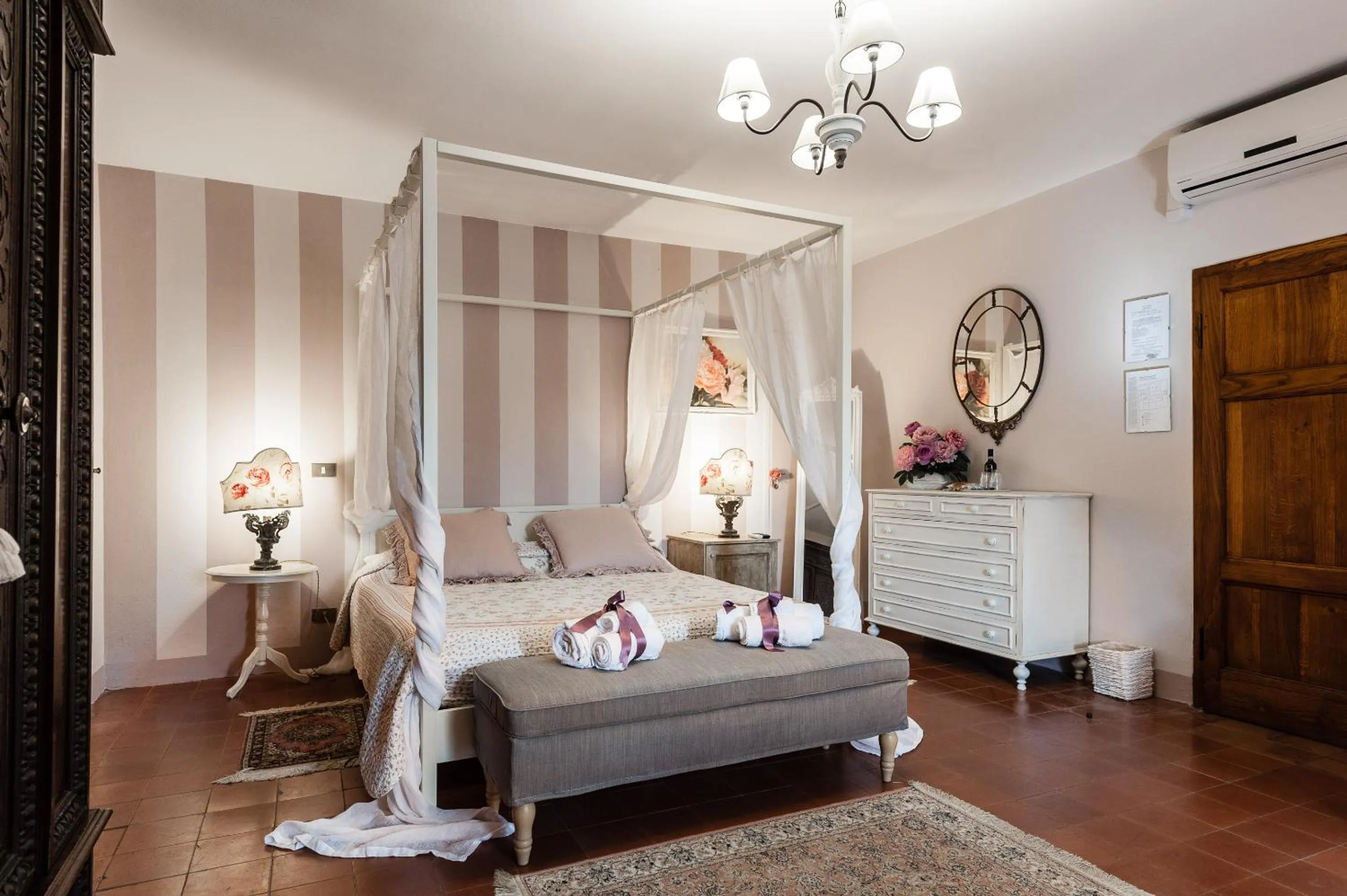 Bed in Giardino della Pieve Relais- Adult Only