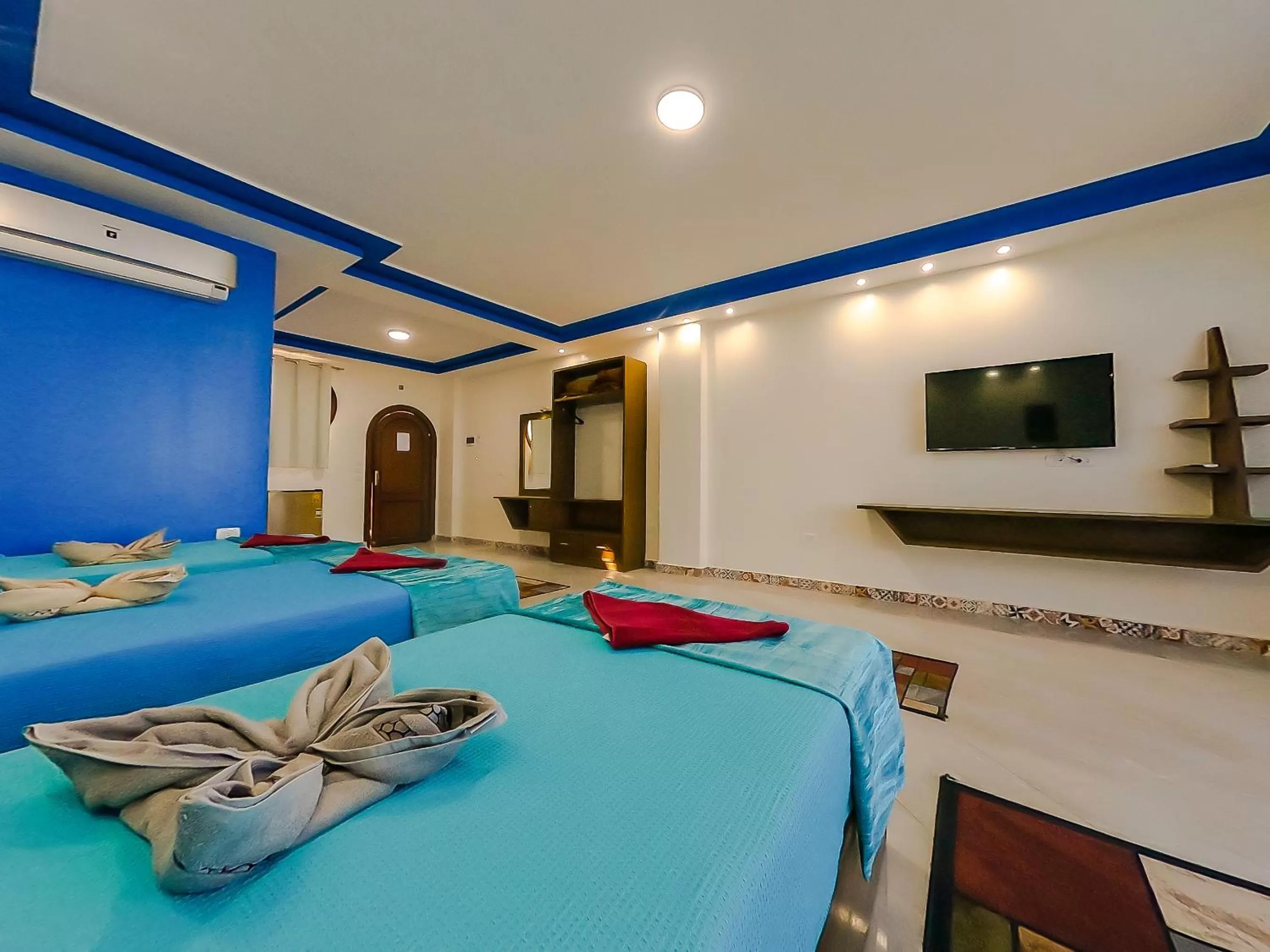 Bed in Seaview Panorama Hotel