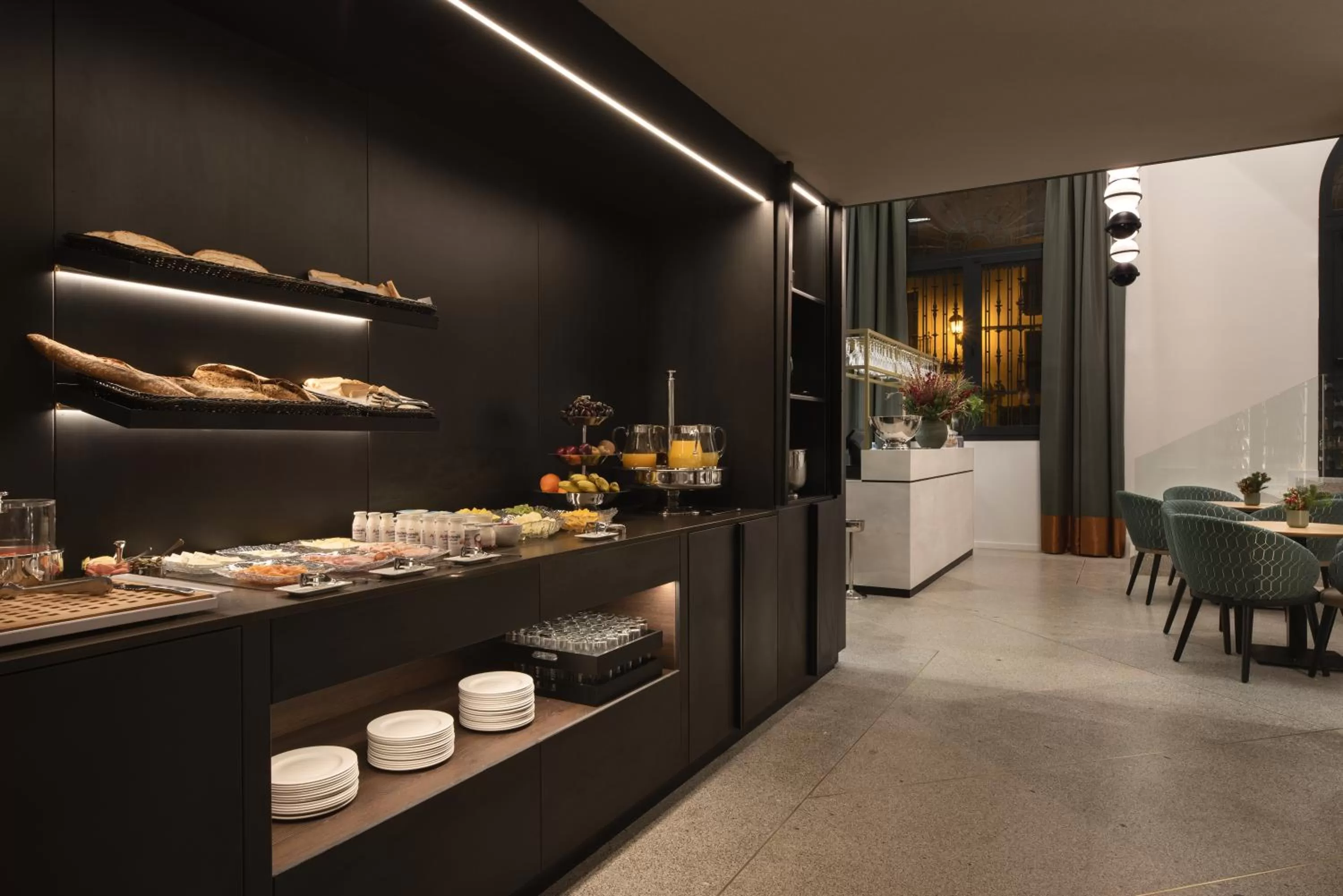 Restaurant/places to eat in Áurea Palacio de Correos by Eurostars Hotel Company