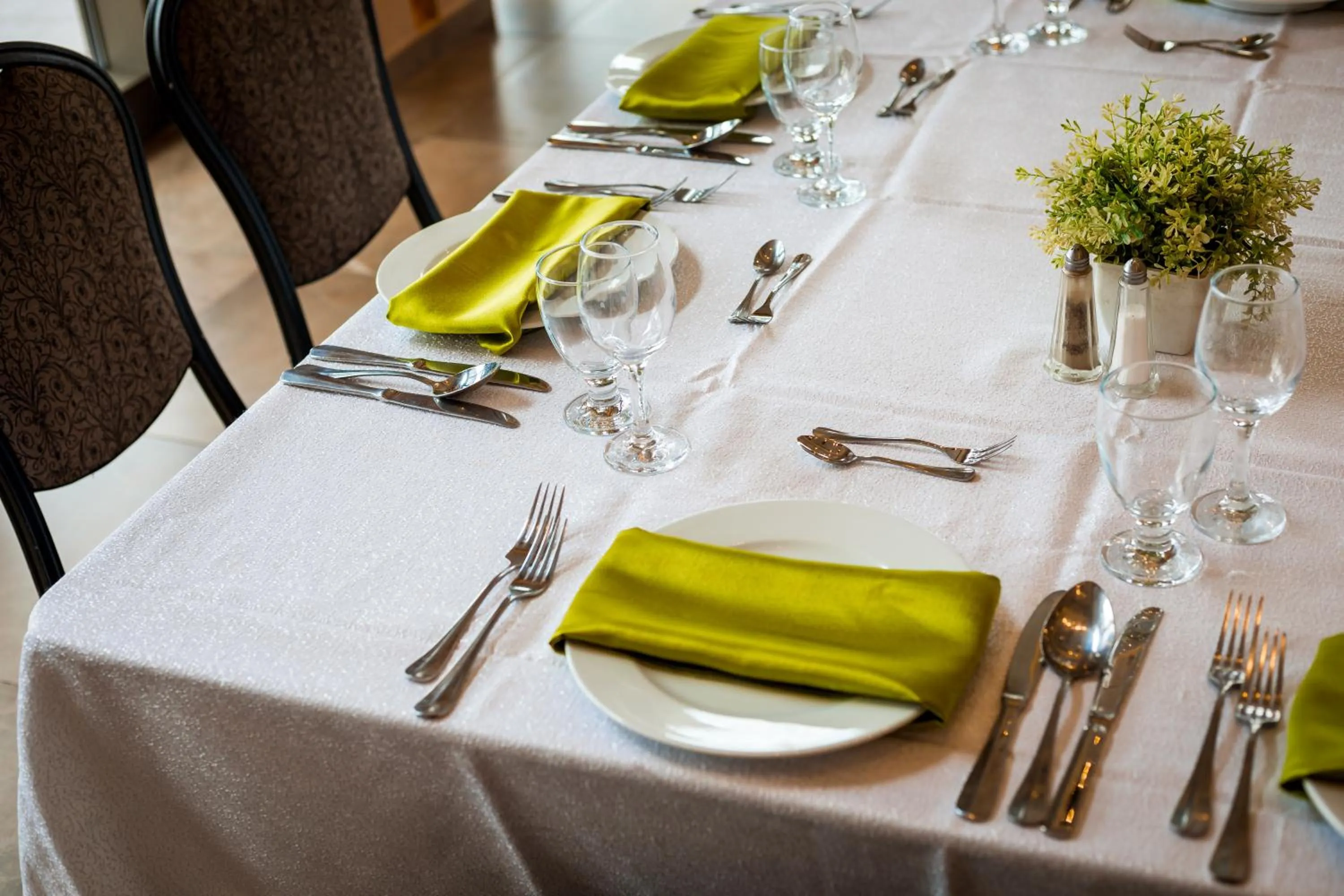 Restaurant/places to eat in C Hotel Neve Ilan