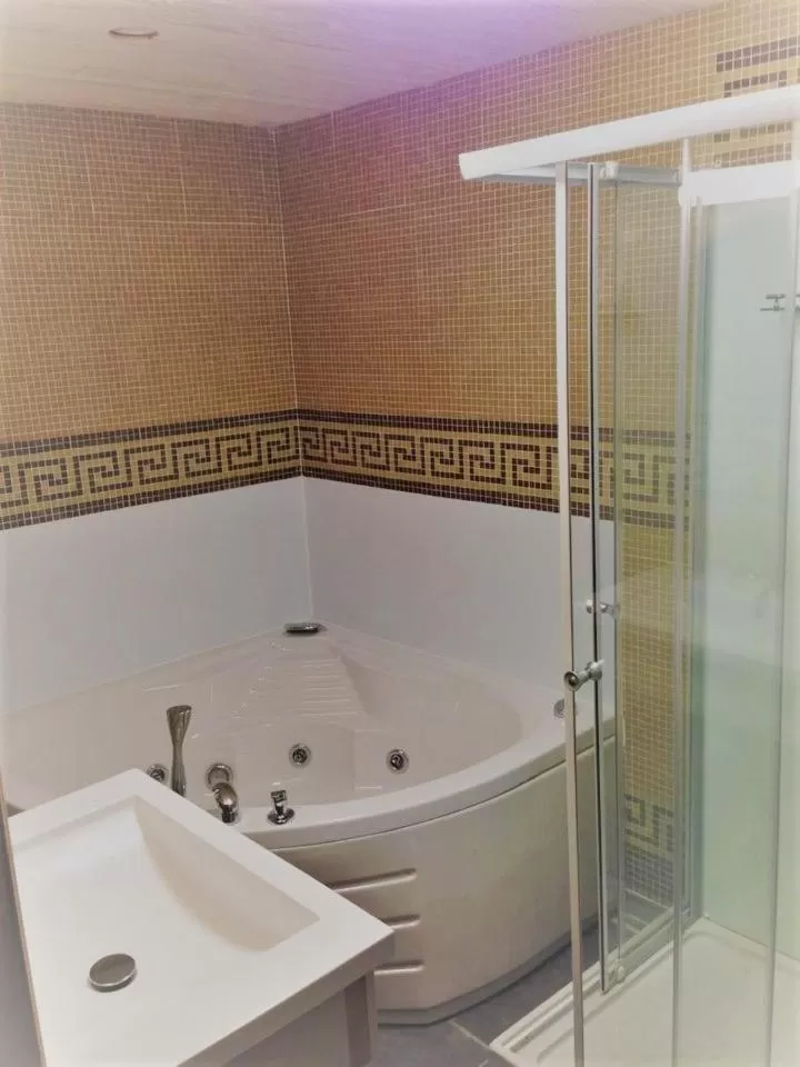 Bathroom in B&B Aalsters genot