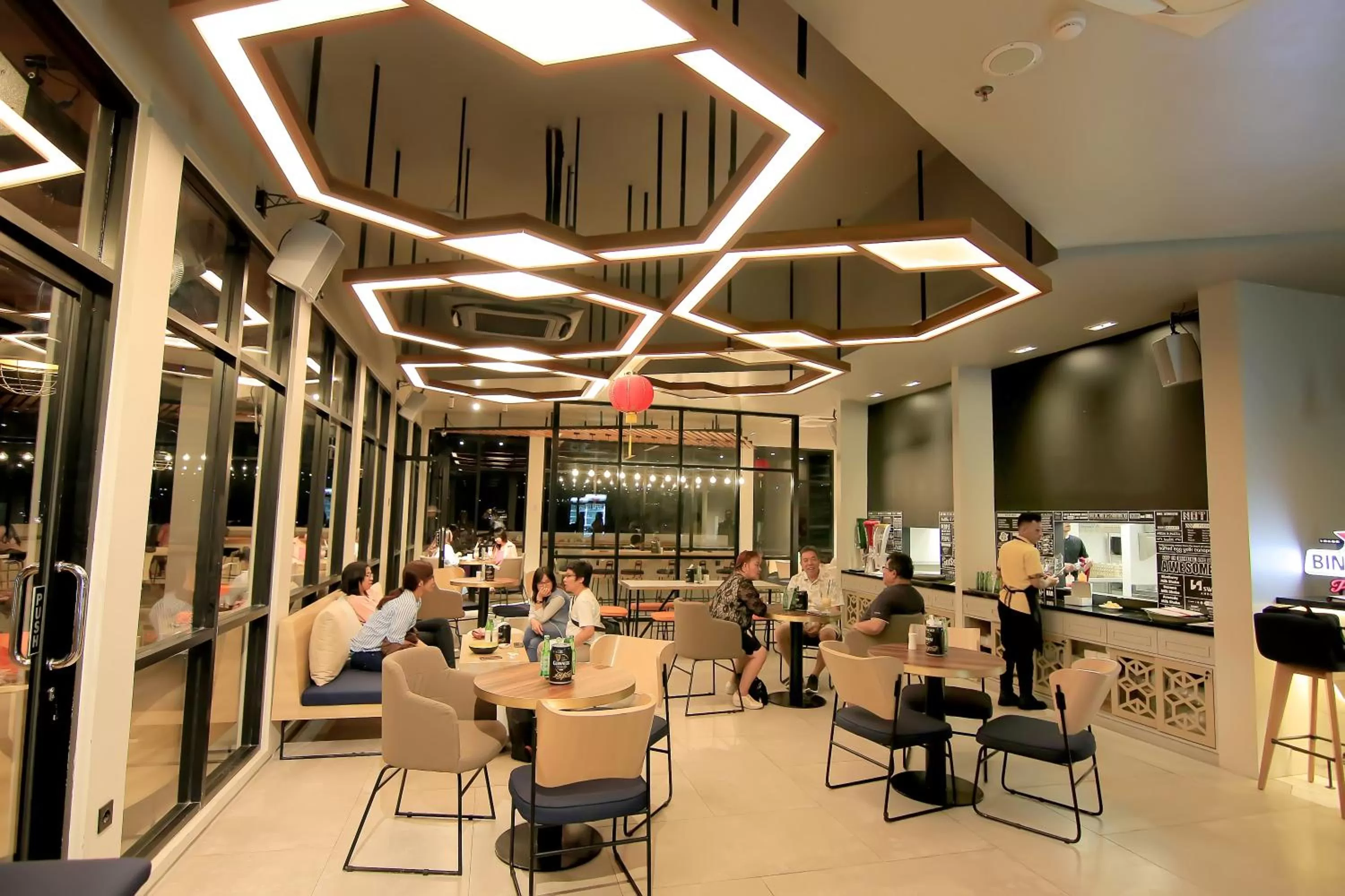 Lounge or bar in Swiss-Belhotel Ambon