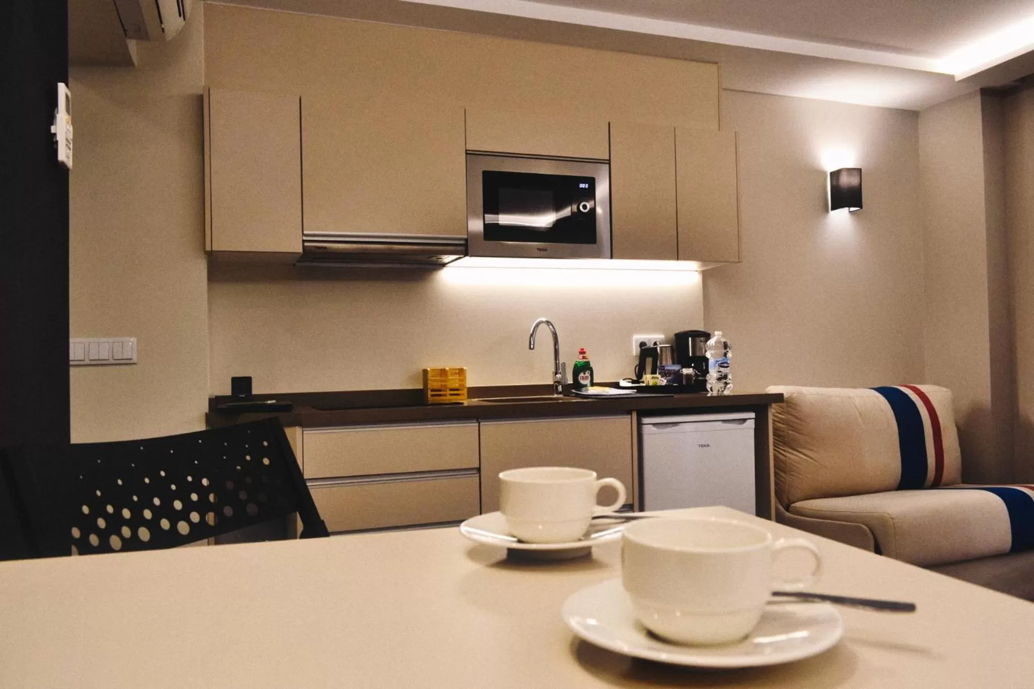 Coffee/tea facilities in Posidonia Aparthotel