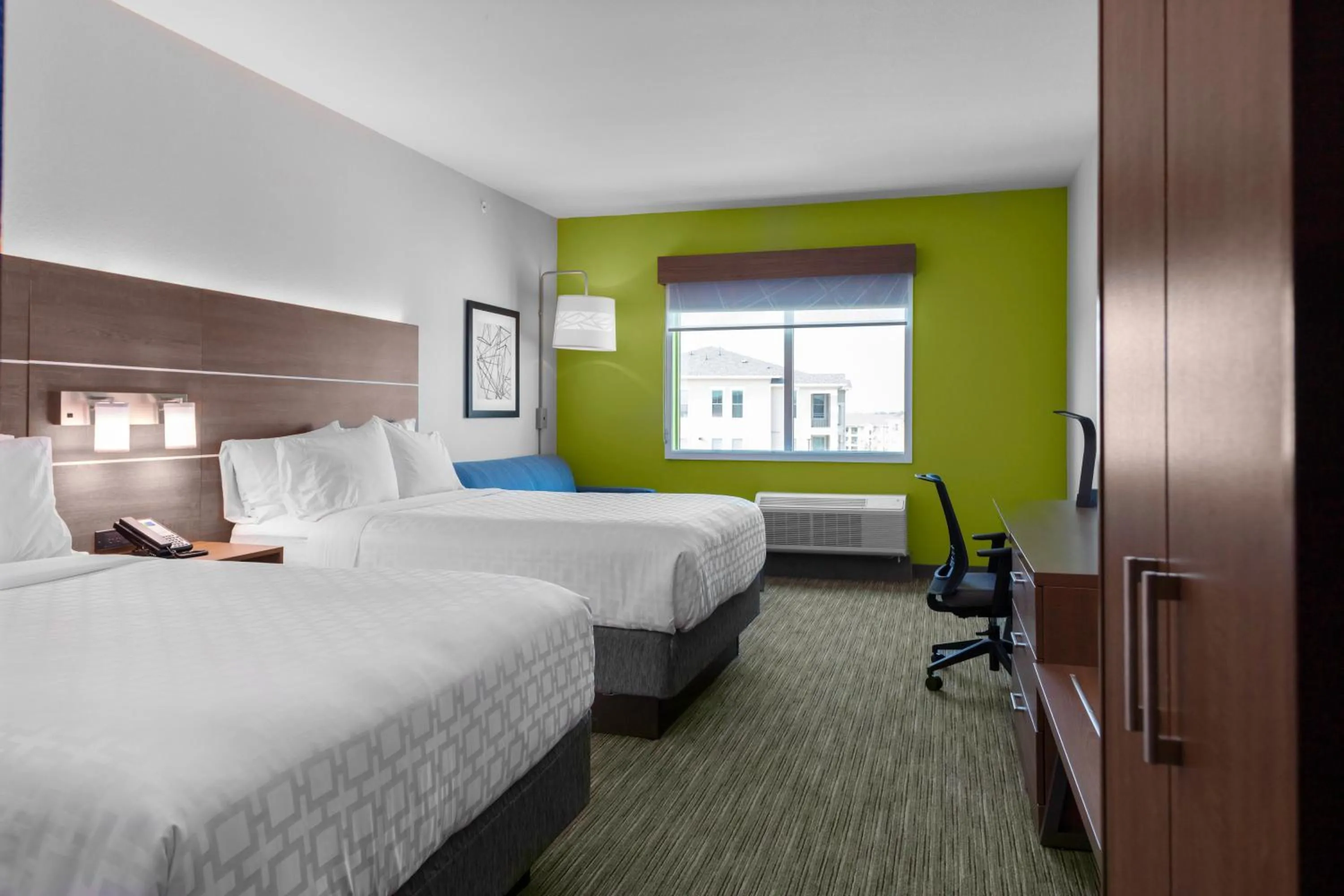 Photo of the whole room, Bed in Holiday Inn Express & Suites Leander by IHG