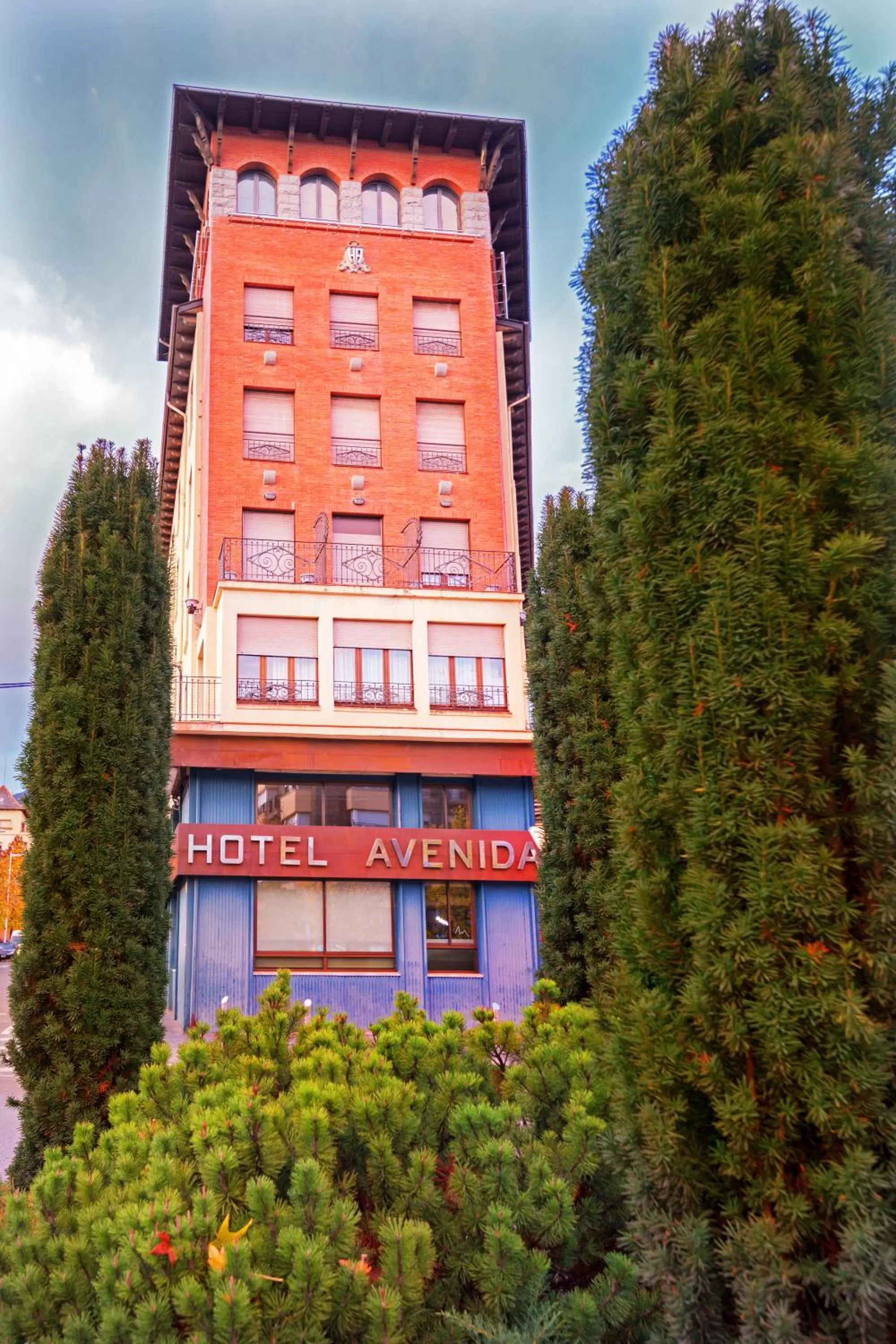 Facade/entrance in Hotel Avenida