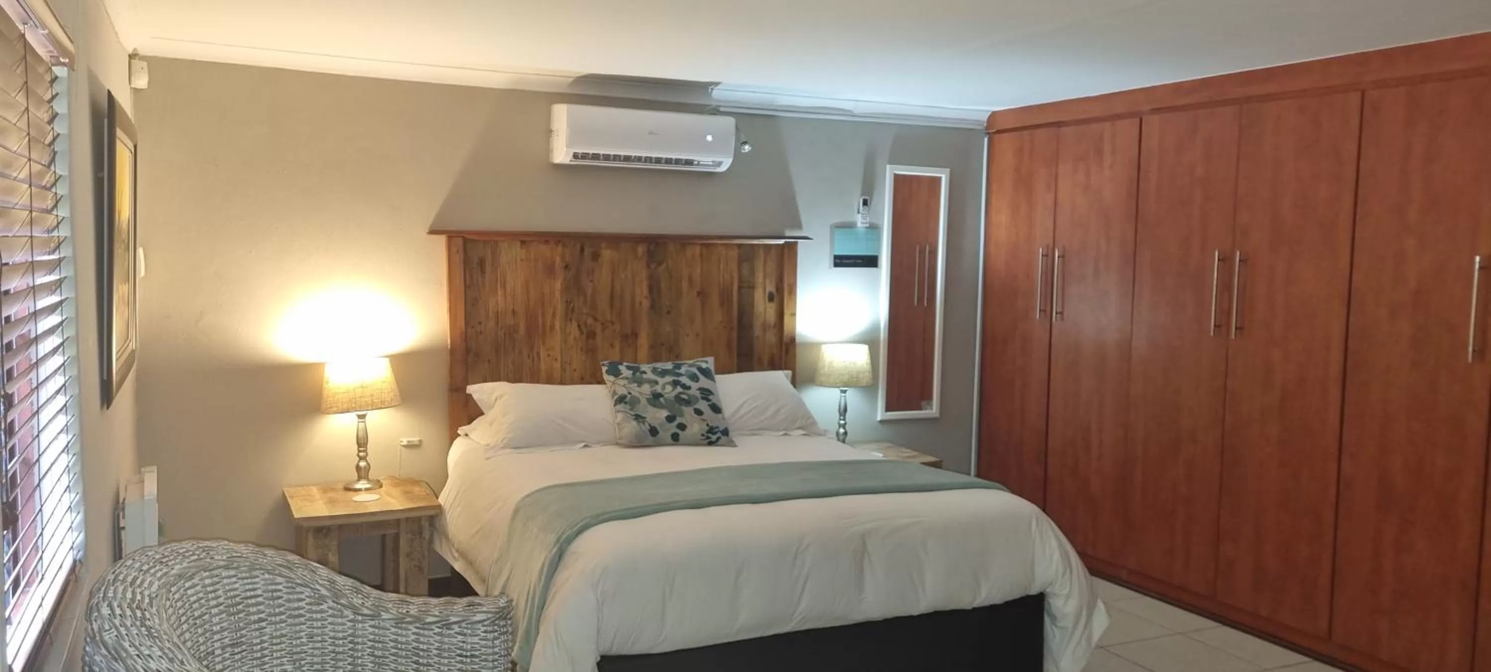 Bedroom, Bed in The Leopard Tree