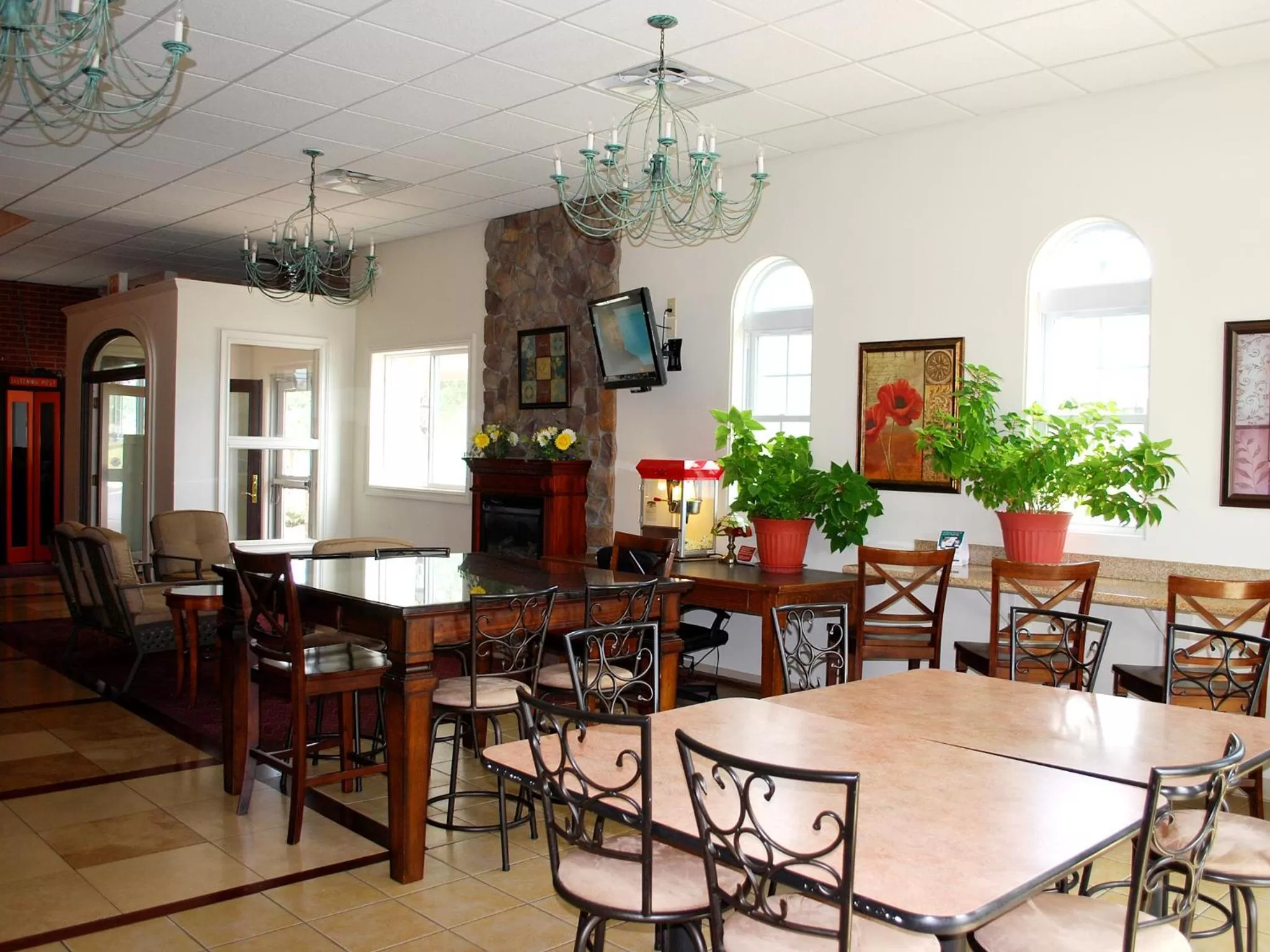 Restaurant/places to eat in Travel Inn - Watertown NY