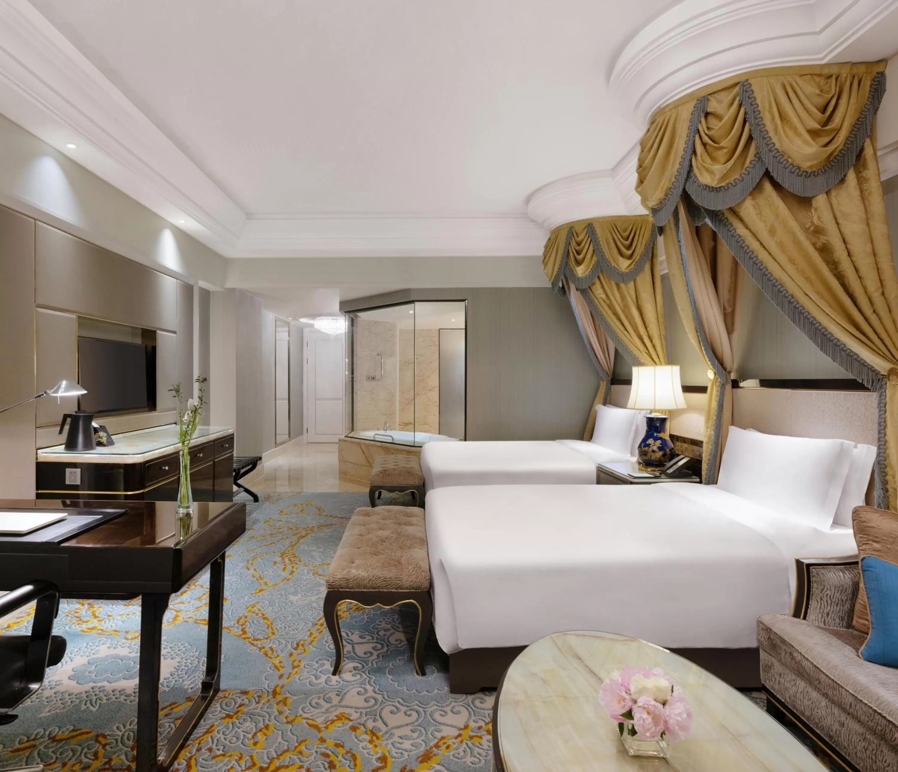 Photo of the whole room in InterContinental Chengdu Global Center by IHG