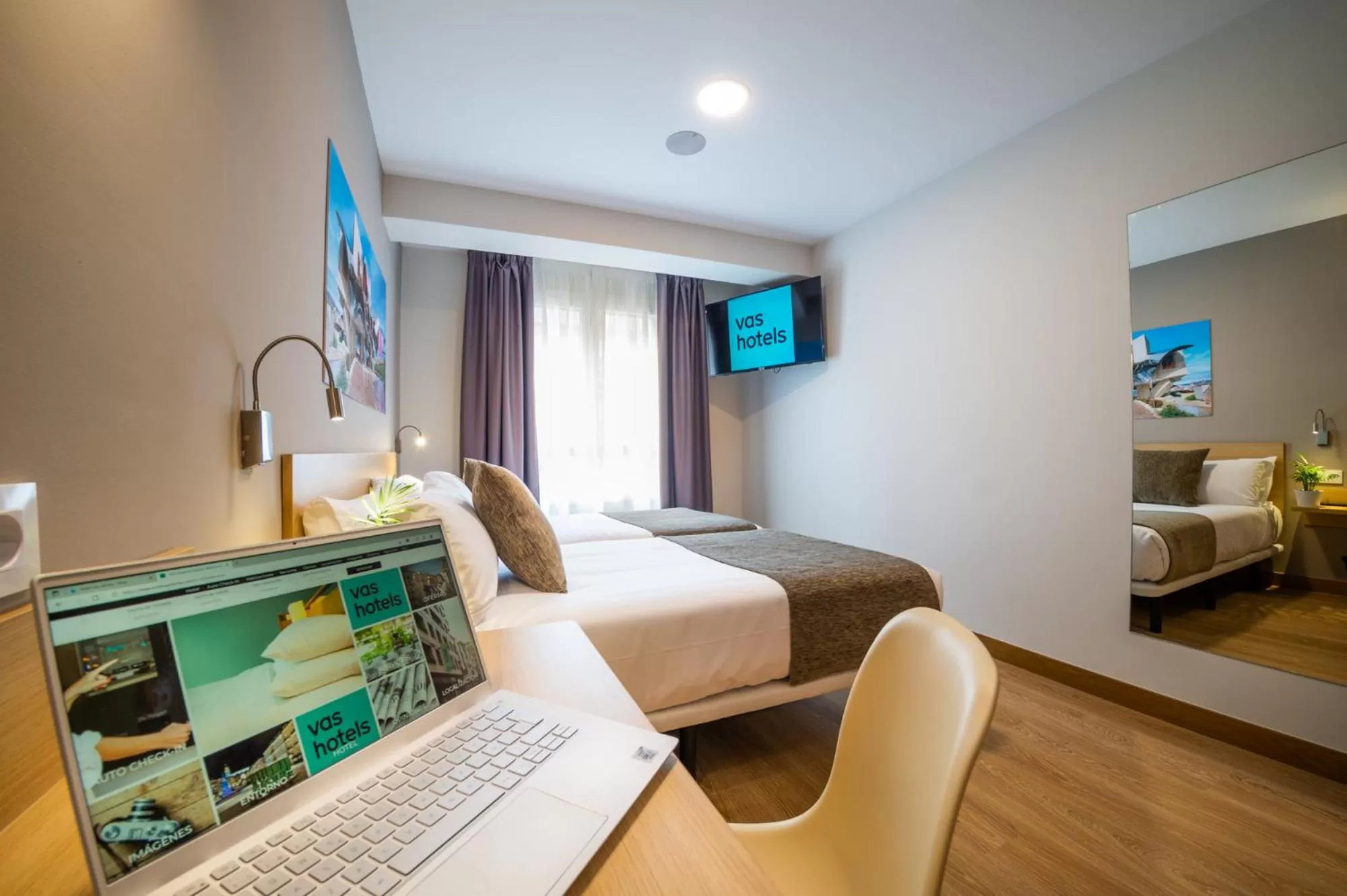 Bedroom, Bed in Hotel Vas Vitoria AutoCheckIn