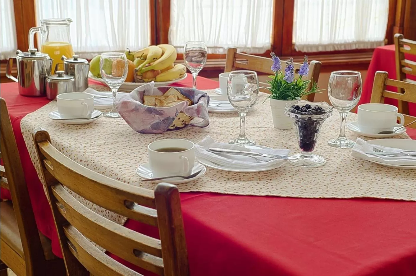 Continental breakfast, Restaurant/Places to Eat in Hotel Chalet Suizo