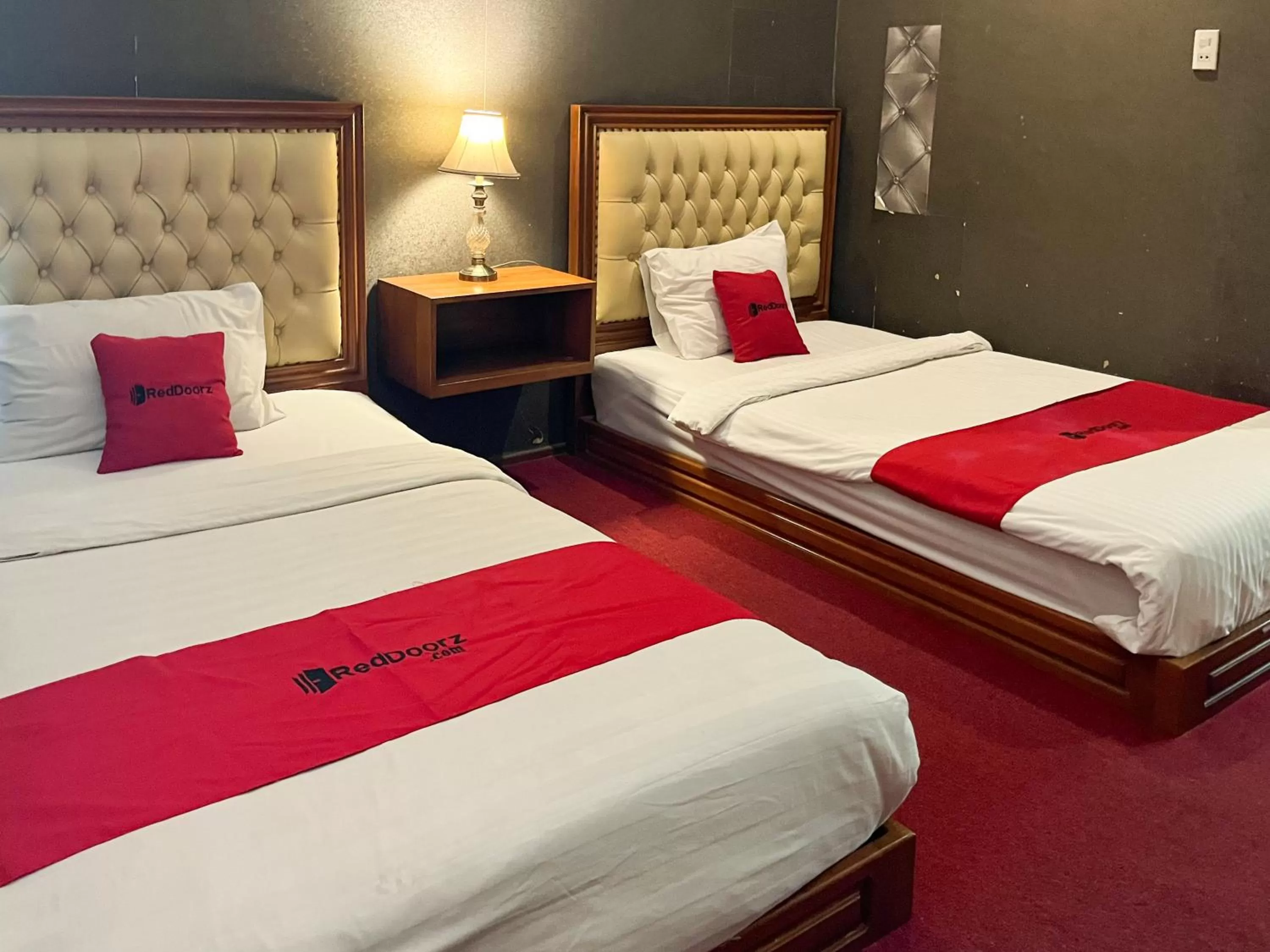Bedroom, Bed in RedDoorz Premium Syariah at Mutiara Hijau Suites Medan