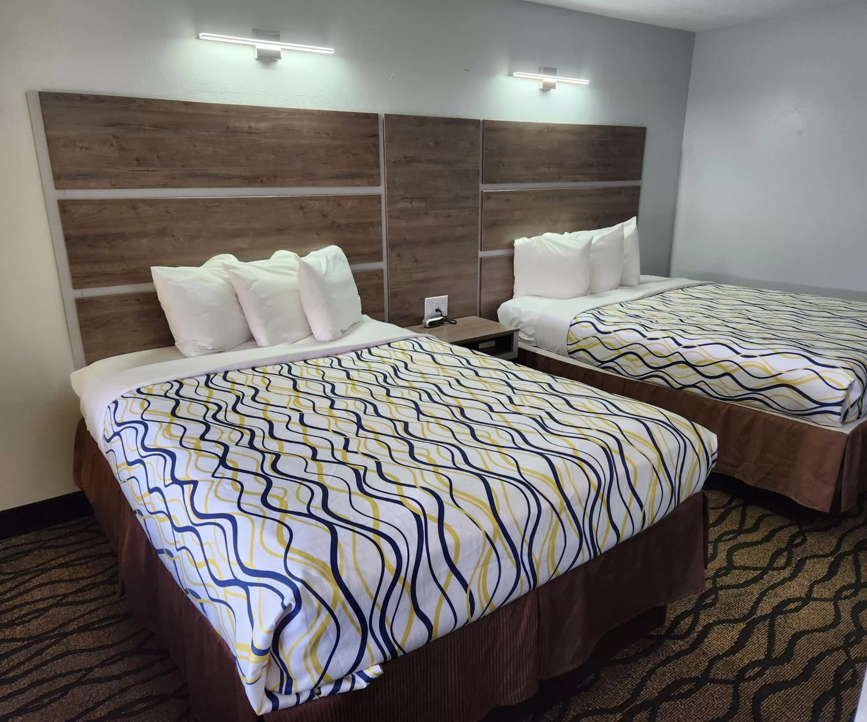 Bed in Desert Inn Tucumcari