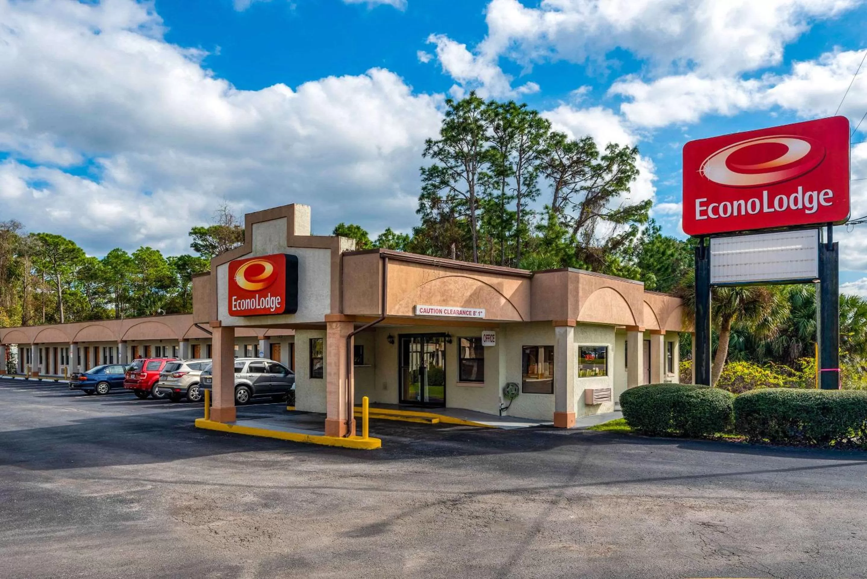 Property building in Econo Lodge Crystal River