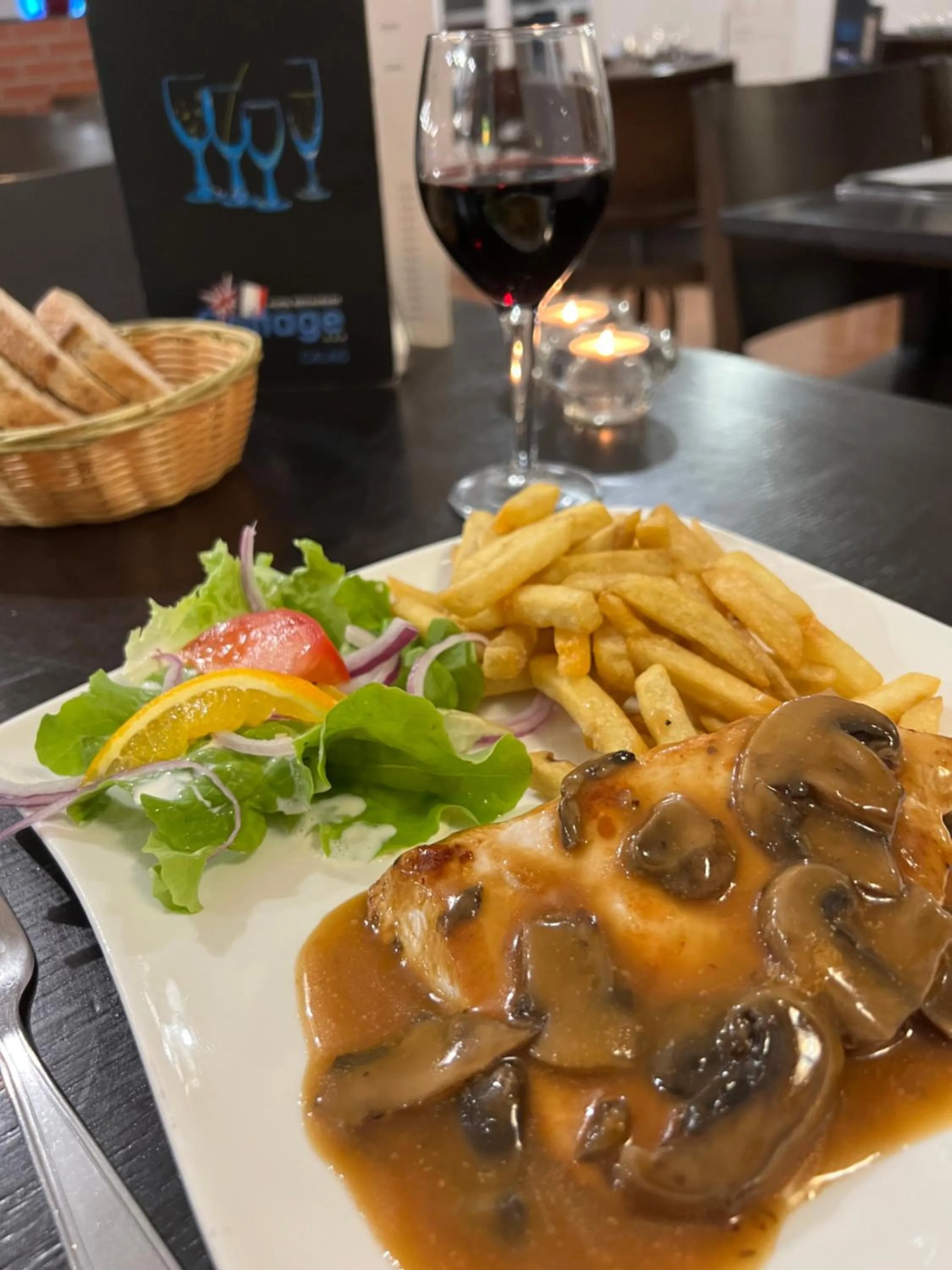 Restaurant/places to eat in Logis Cottage Hôtel