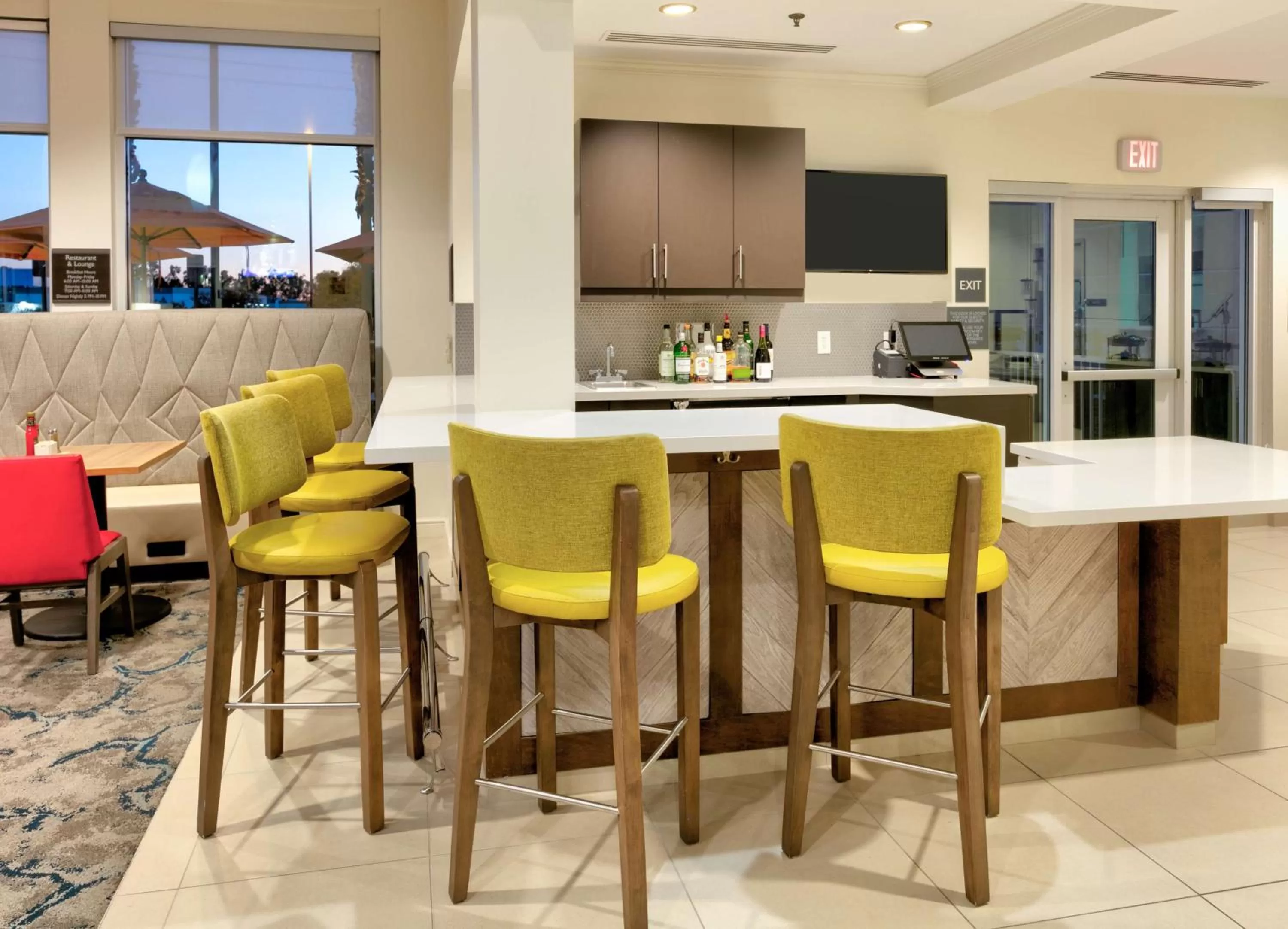 Lounge or bar in Hilton Garden Inn Irvine East/Lake Forest