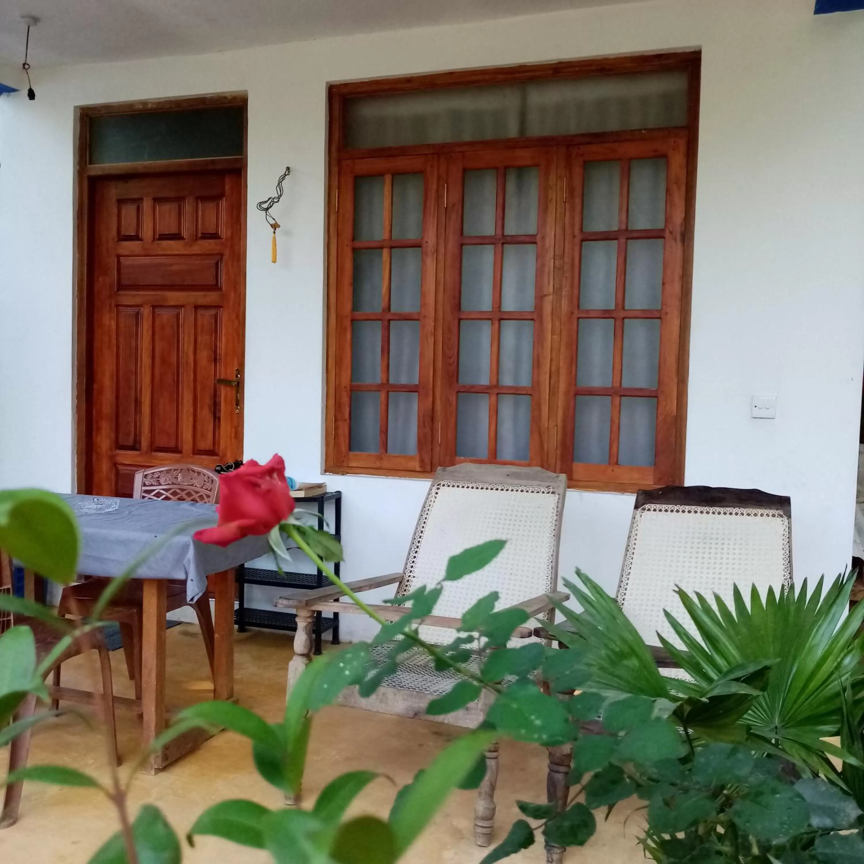 Facade/entrance in The Horizon Root Inn