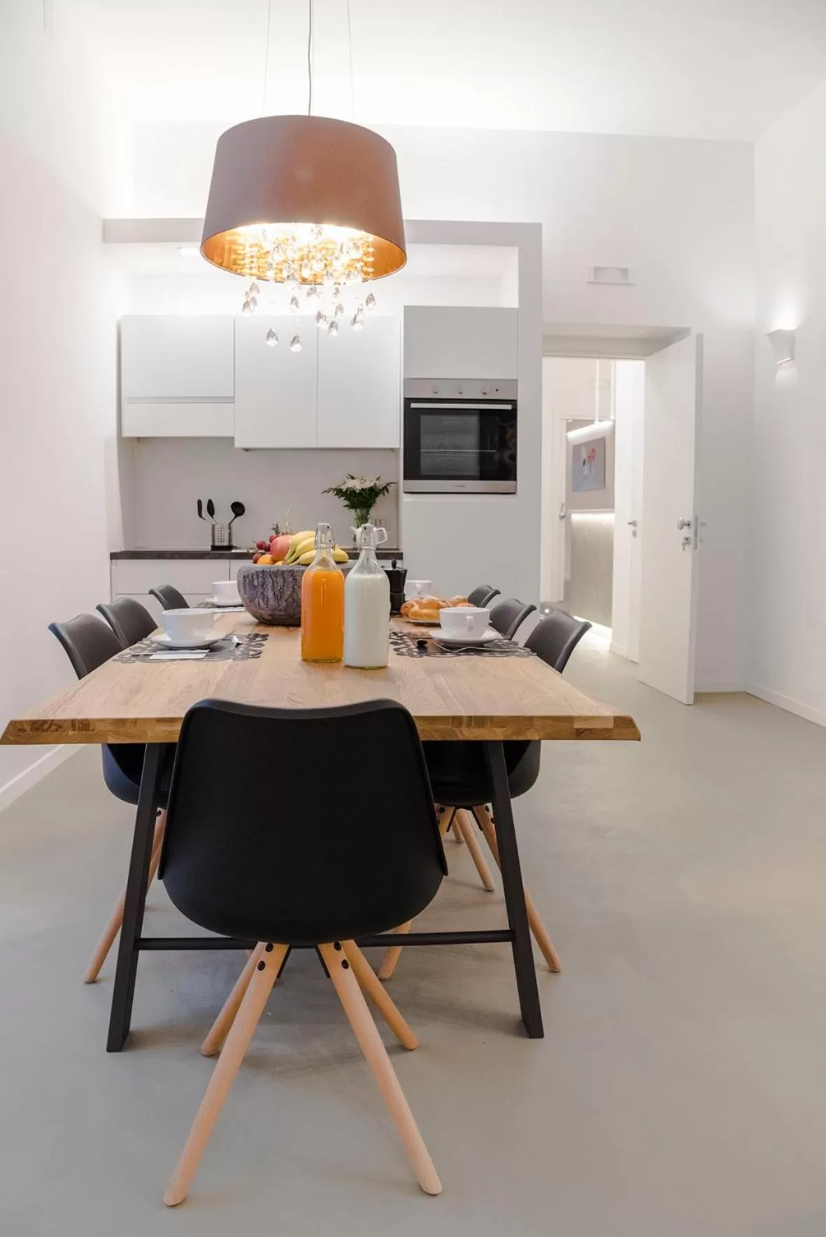 Dining area in A Misura Duomo Rooms & Apartment - LS Accommodations